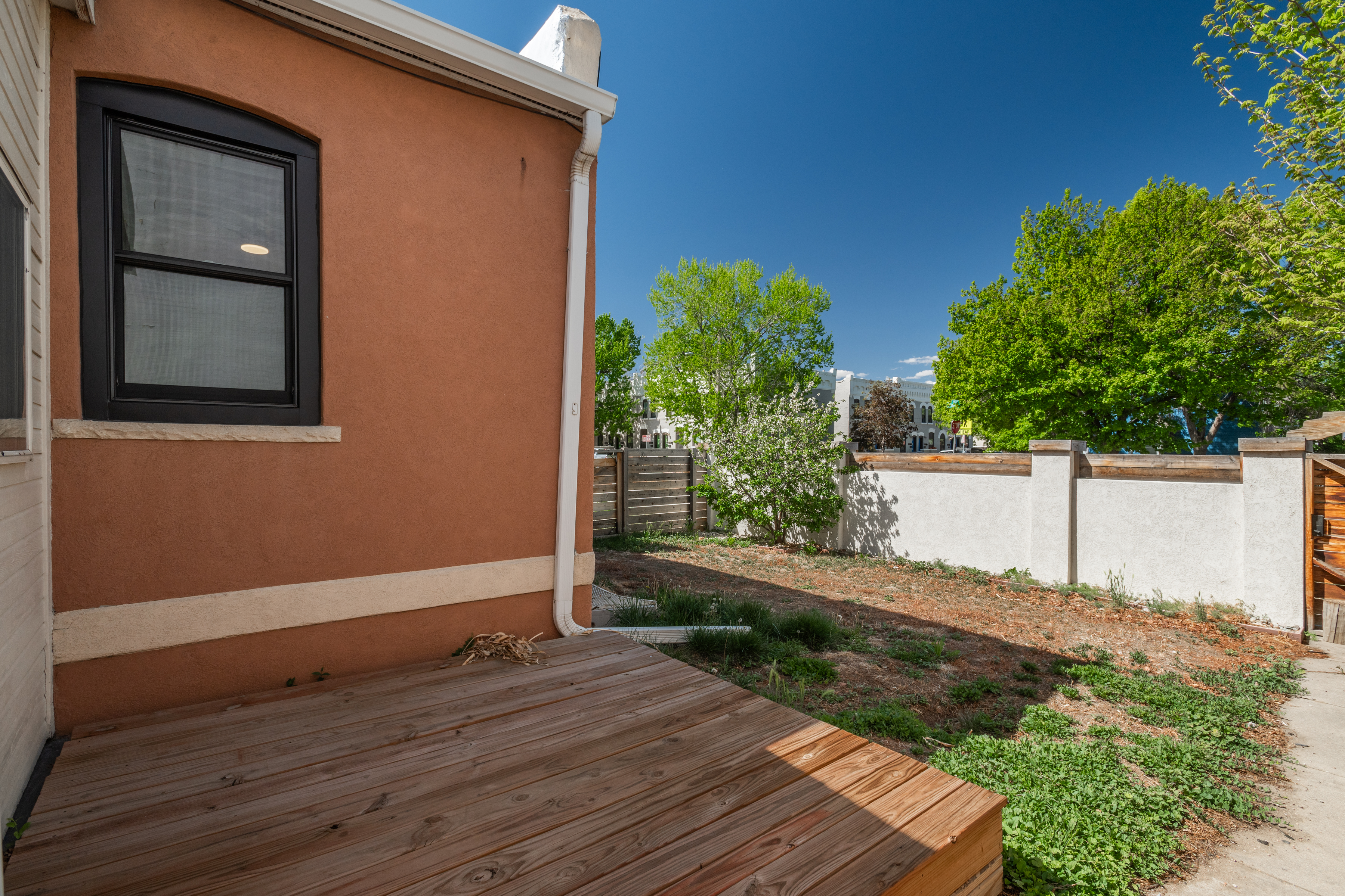  Charming Cole Bungalow – Fresh Updates, Green Kitchen & Private Deck - 物件實景