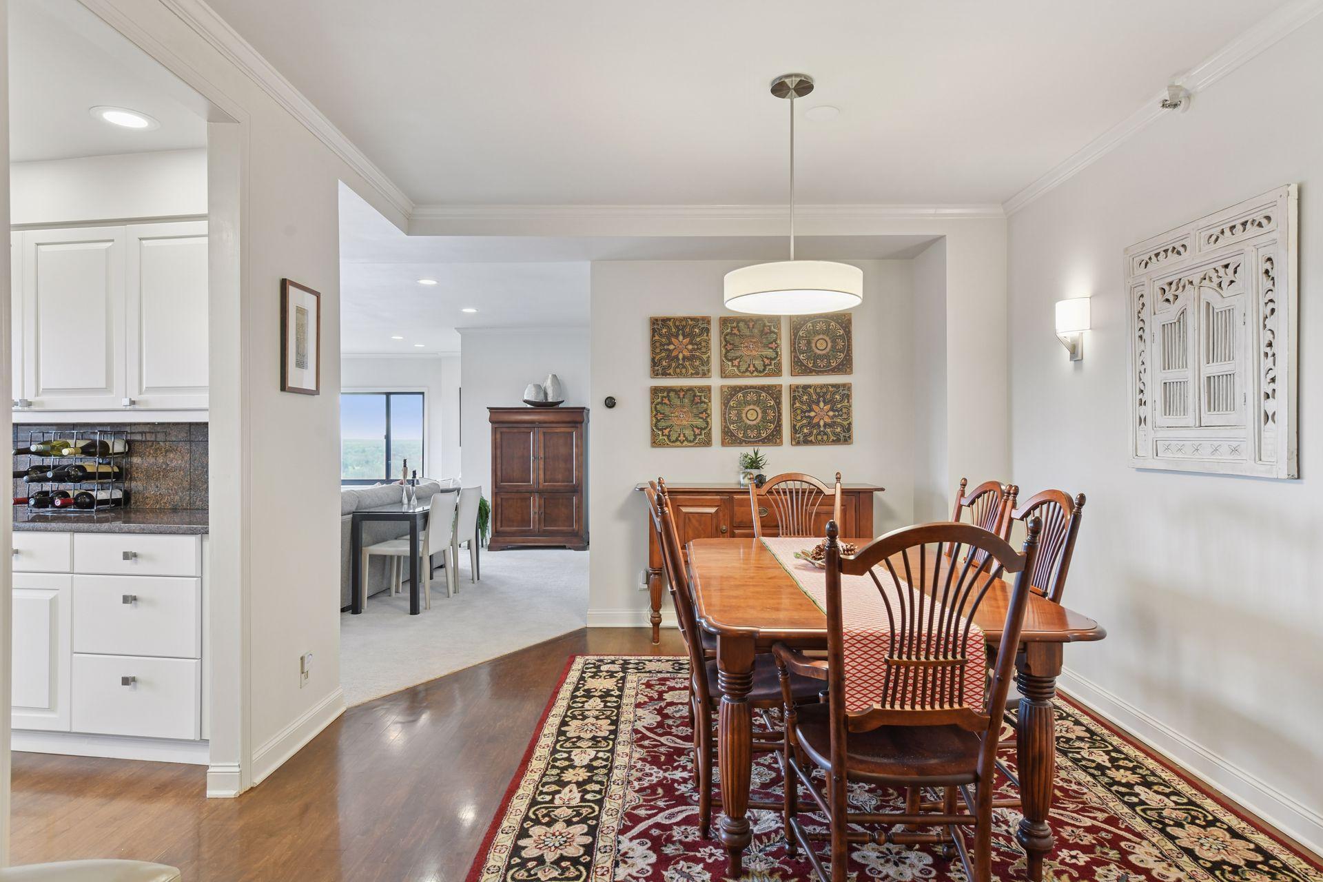 Minneapolis, Minnesota, 55416, United States, 2 Bedrooms Bedrooms, ,1 BathroomBathrooms,Residential,For Sale,1993014