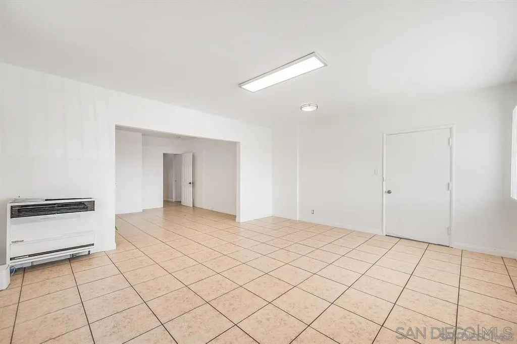 National City, California, 91950, United States, 5 Bedrooms Bedrooms, ,2 BathroomsBathrooms,Residential,For Sale,1895811