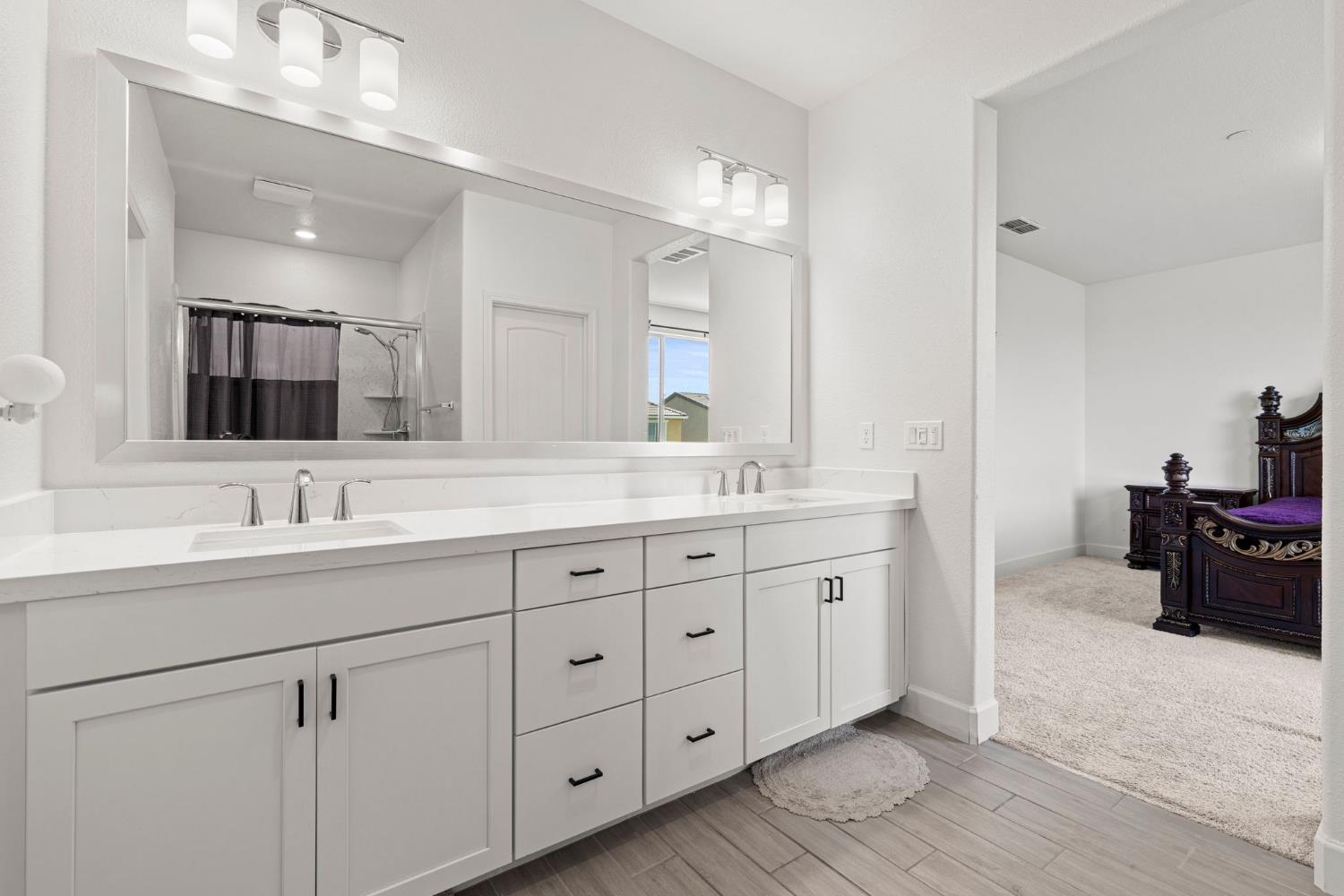 Elk Grove, California, 95757, United States, 4 Bedrooms Bedrooms, ,3 BathroomsBathrooms,Residential,For Sale,1879149