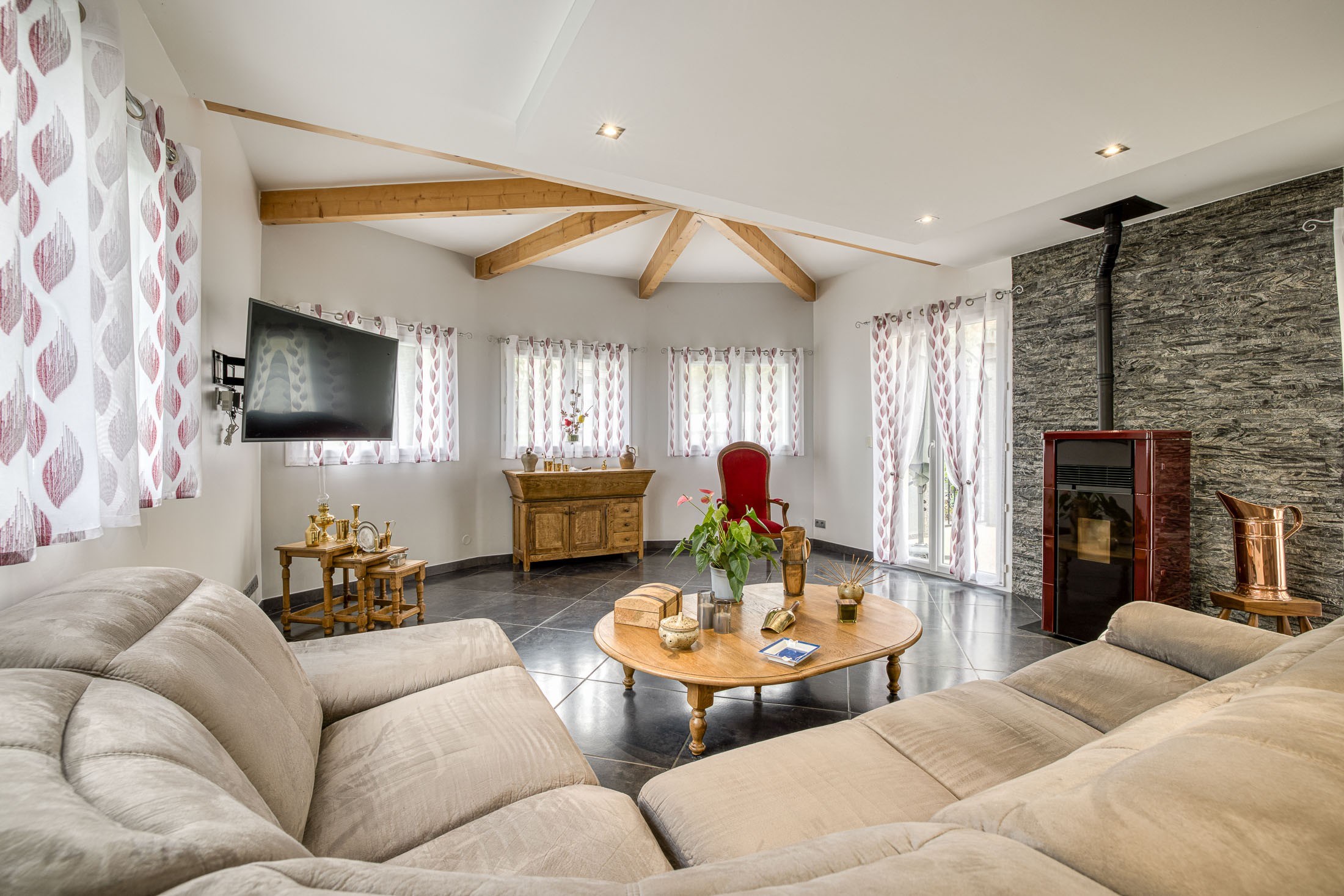  Elegant contemporary house in Bourget-du-Lac - 物件實景