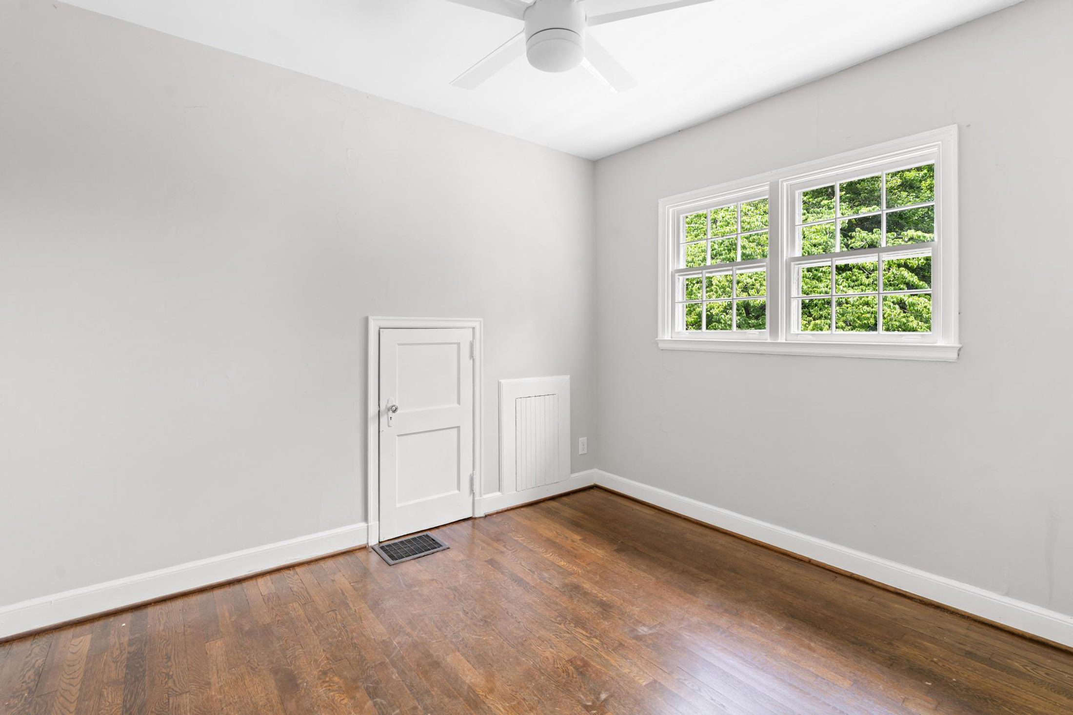  Move-in Ready Four Bedroom Home Offers Intown Convenience - 物件實景