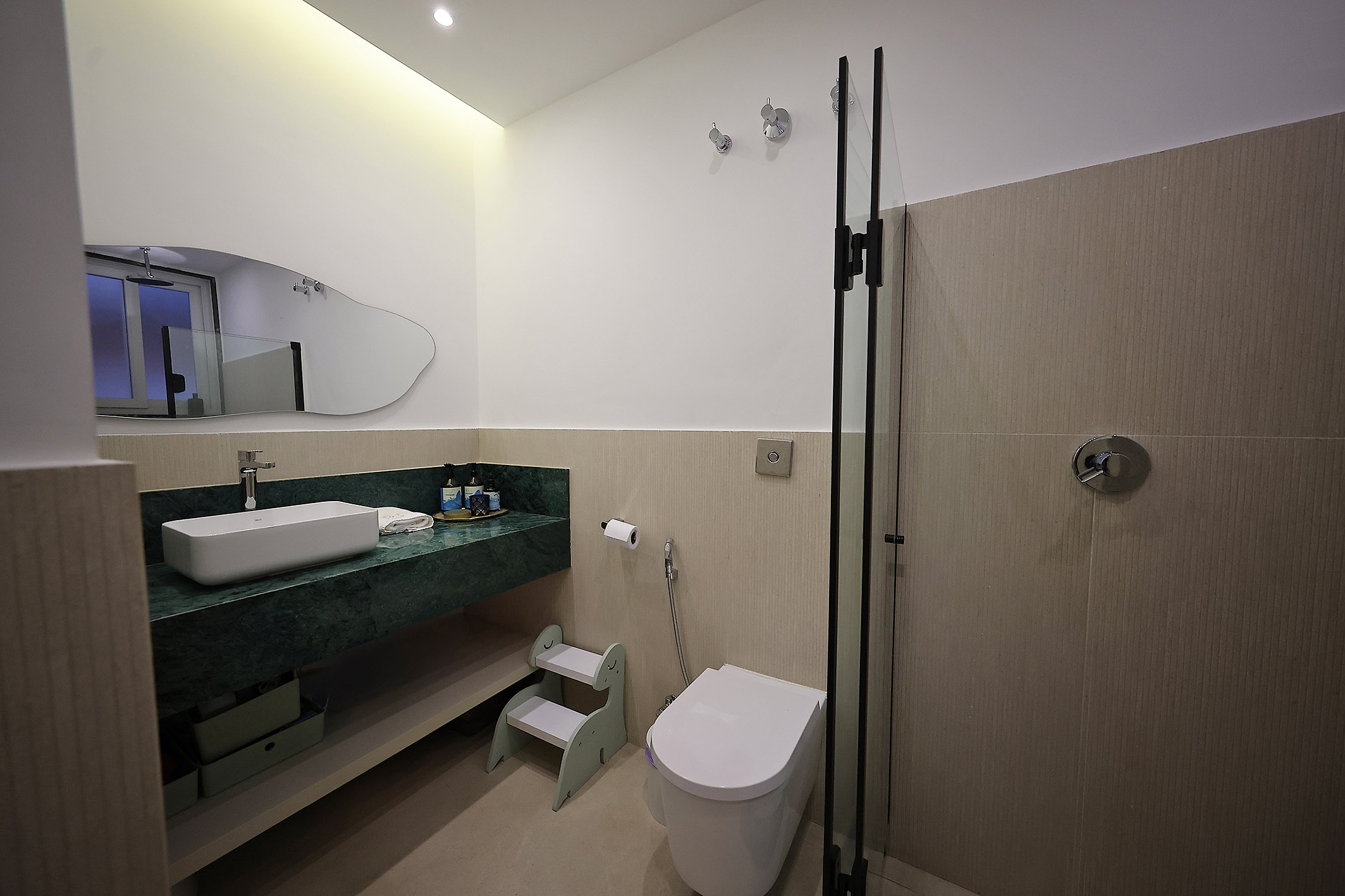 Renovated apartment with two suites one block from Leblon Beach - 物件實景
