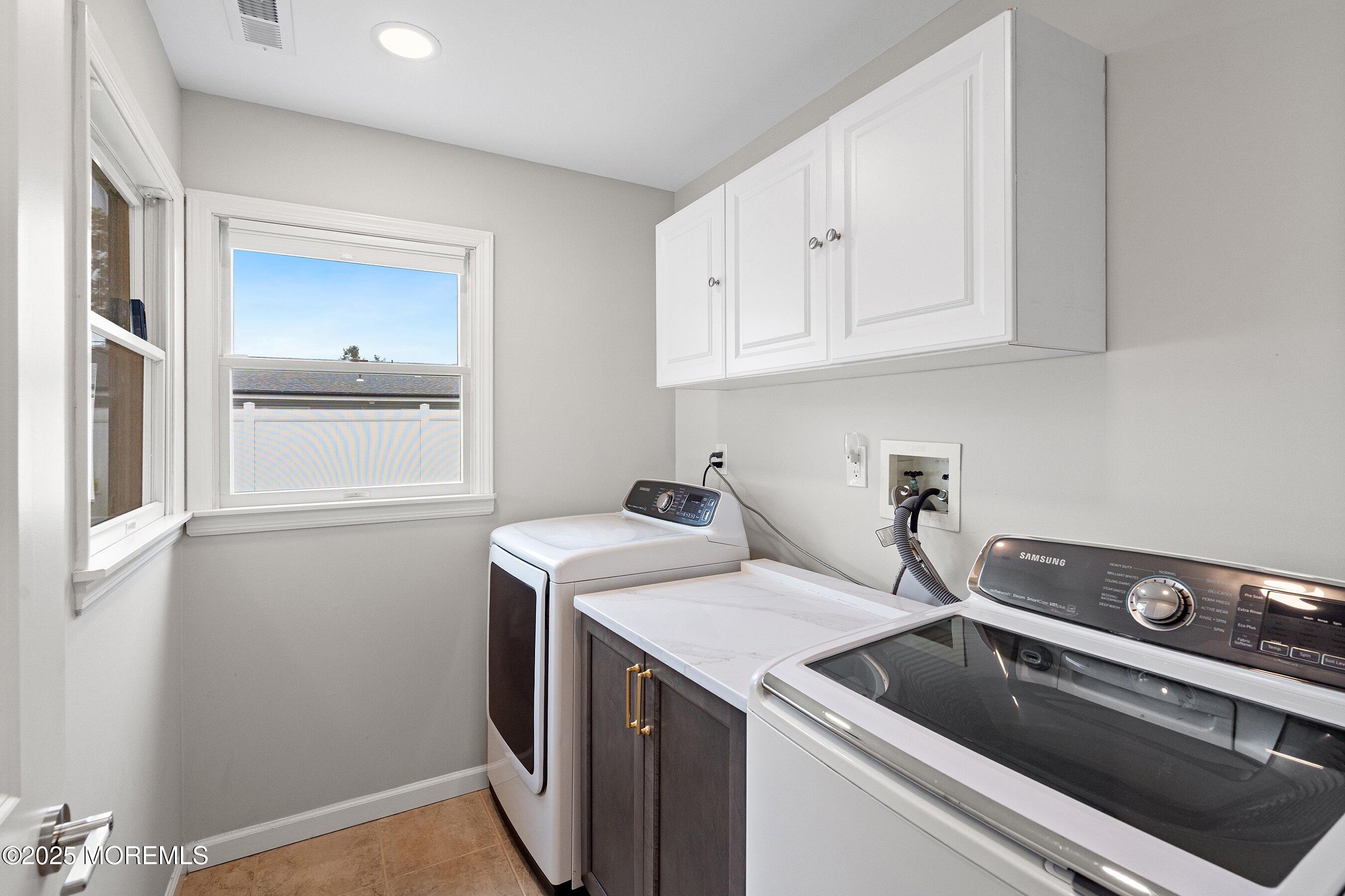 Monroe, New Jersey, 08831, United States, 4 Bedrooms Bedrooms, ,2 BathroomsBathrooms,Residential,For Sale,1975229