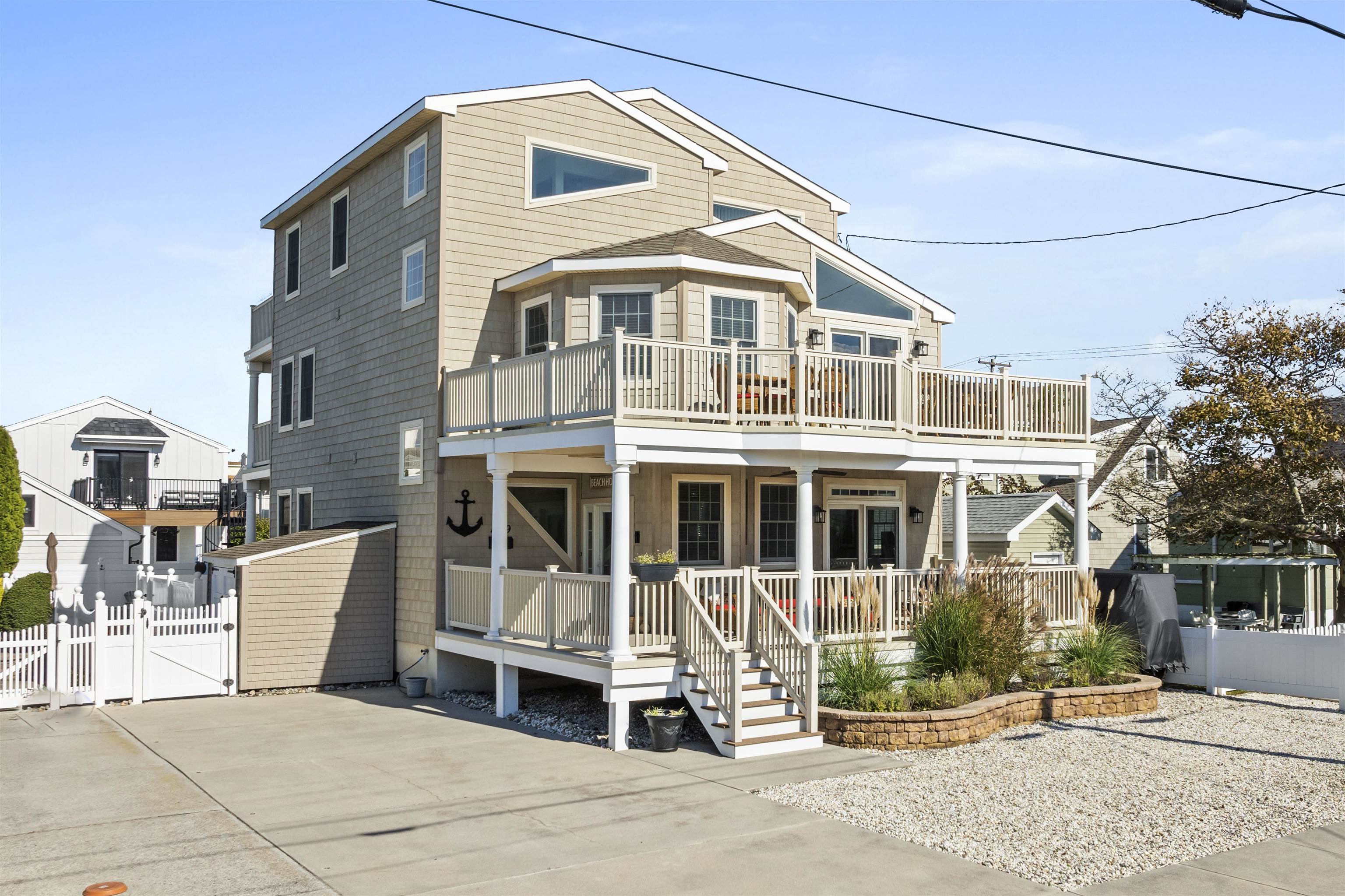 North Wildwood, New Jersey, 08260, United States, 6 Bedrooms Bedrooms, ,4 BathroomsBathrooms,Residential,For Sale,1981521