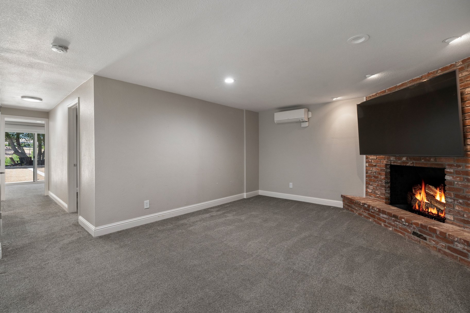  3855 Fairview Road - 物件實景