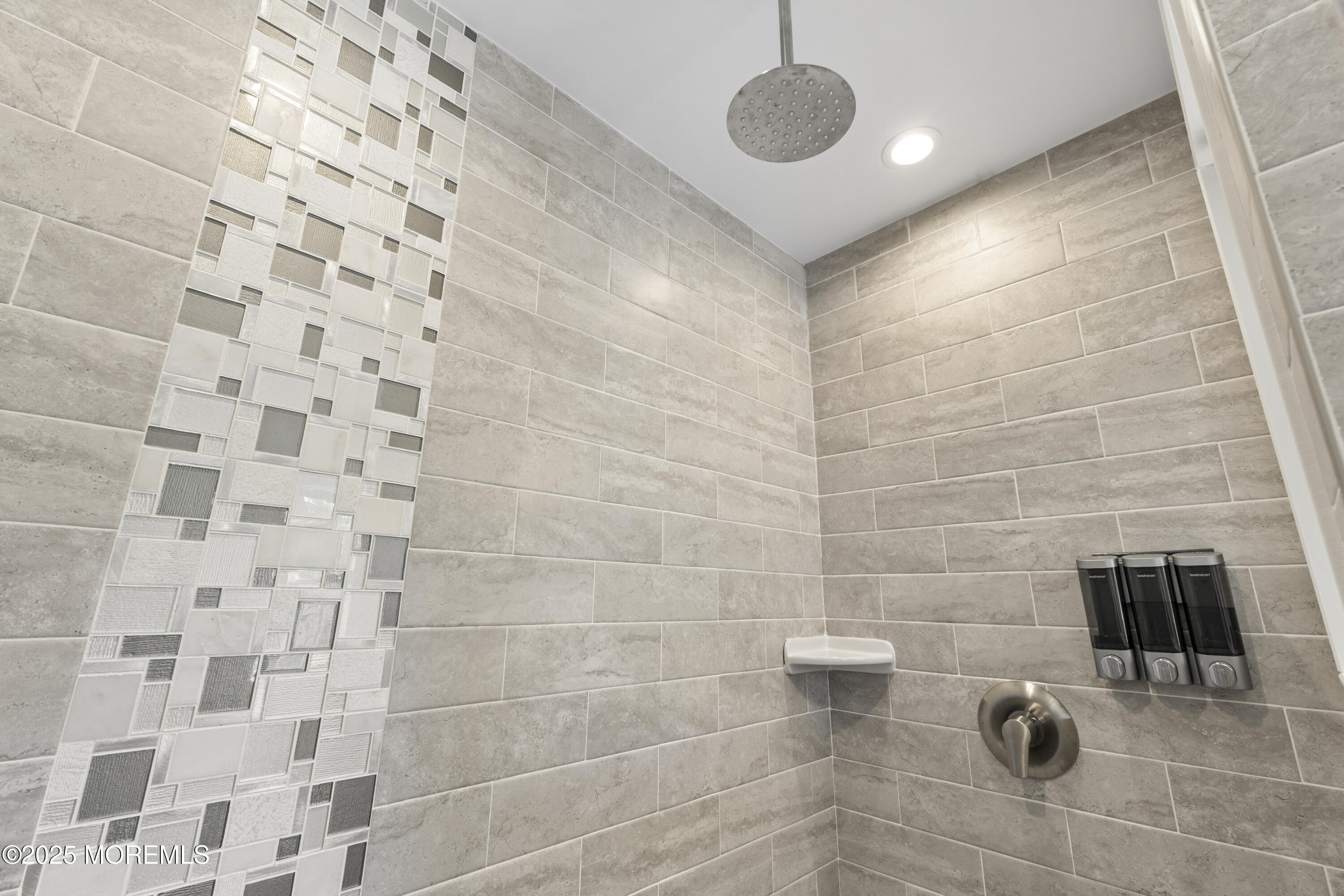 Highlands, New Jersey, 07732, United States, 3 Bedrooms Bedrooms, ,3 BathroomsBathrooms,Residential,For Sale,1977808