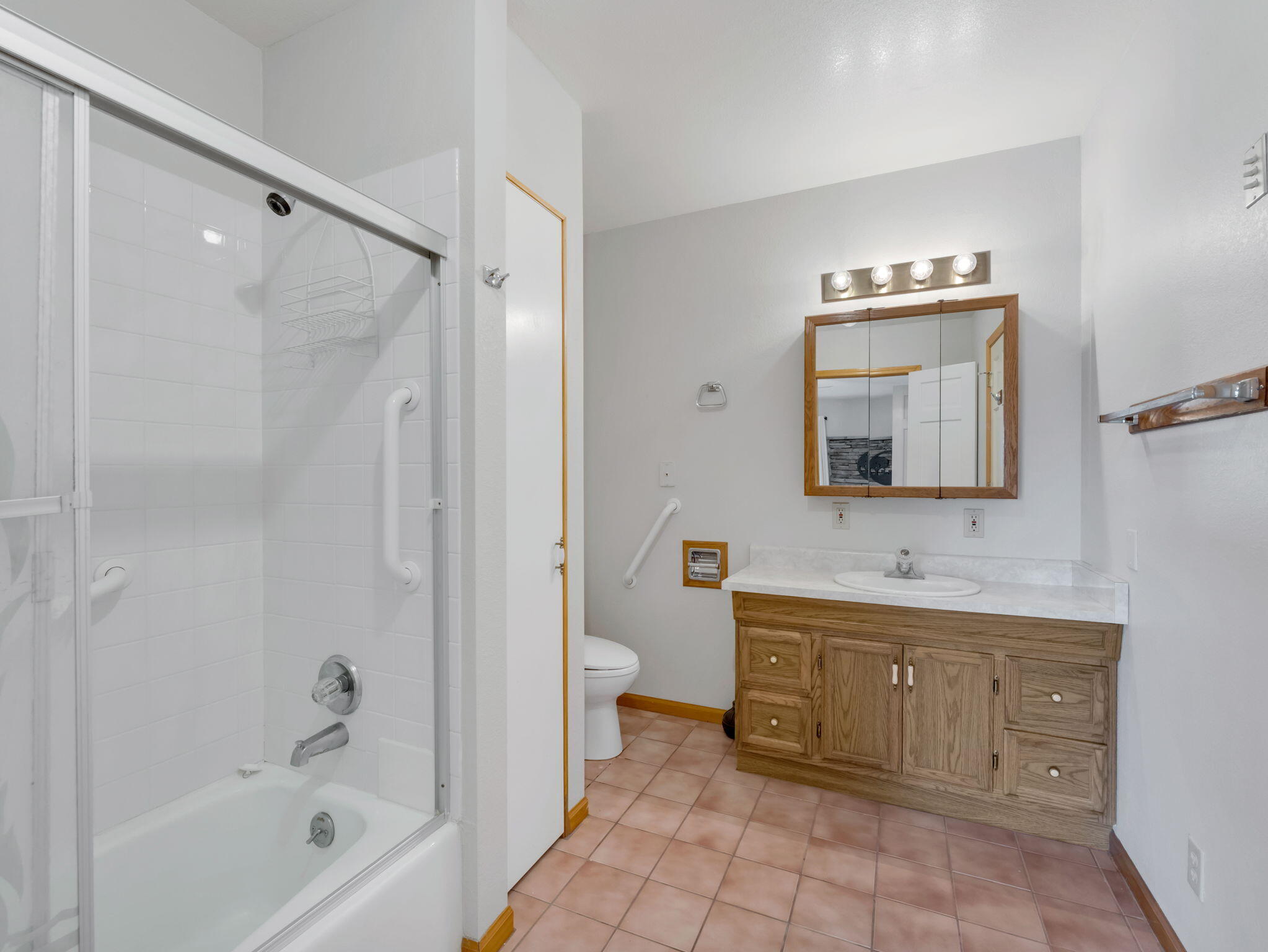 Pine, Arizona, 85544, United States, 3 Bedrooms Bedrooms, ,2 BathroomsBathrooms,Residential,For Sale,1828056