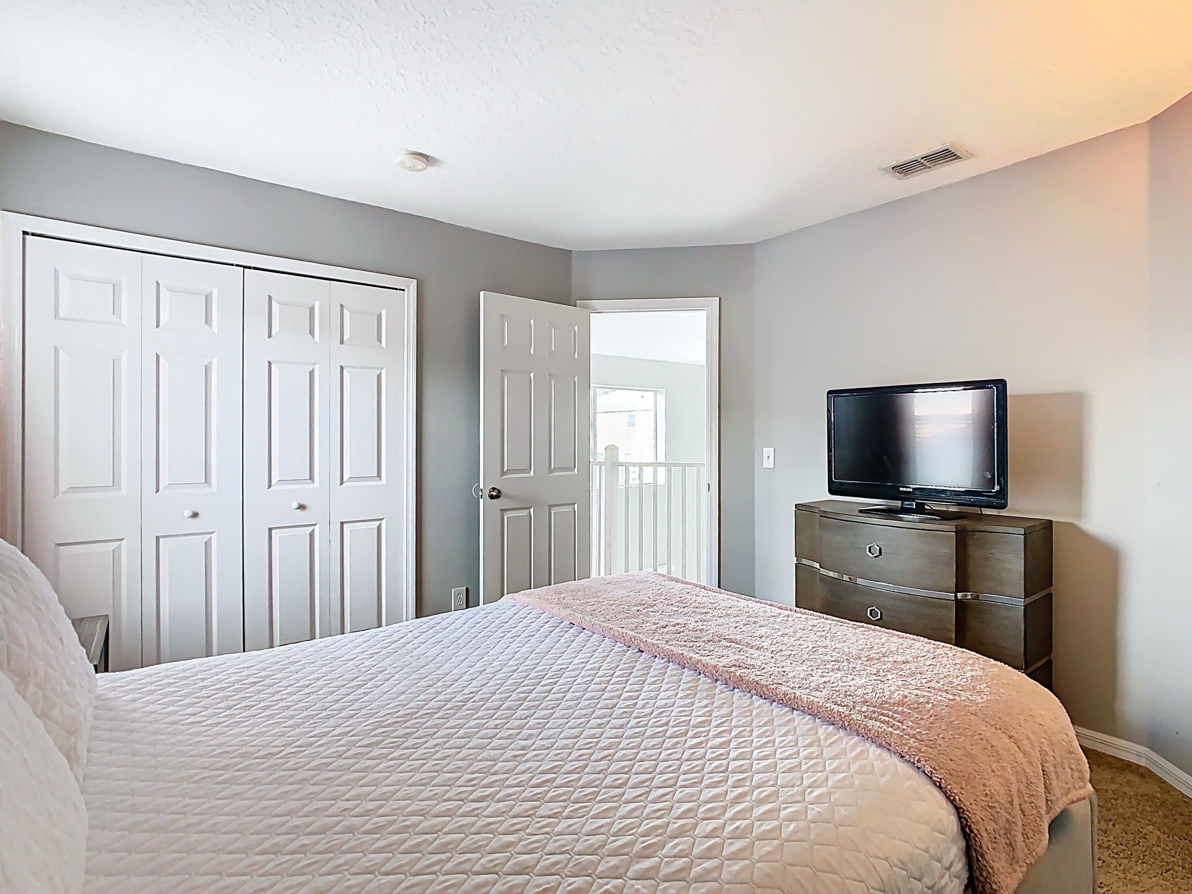Kissimmee, Florida, 34747, United States, 6 Bedrooms Bedrooms, ,5 BathroomsBathrooms,Residential,For Sale,1920294