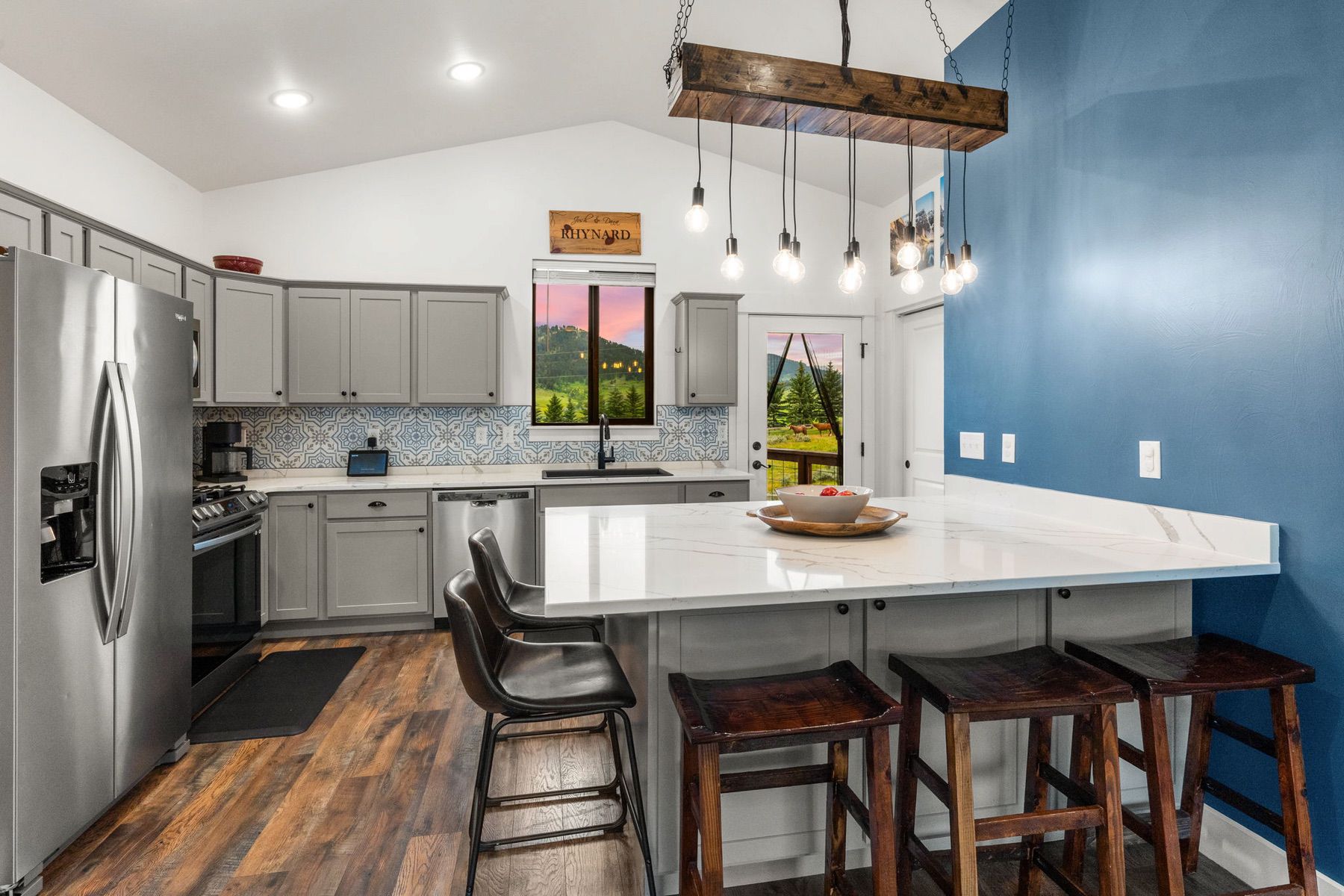  215 Timberline Creek Dr - 物件實景