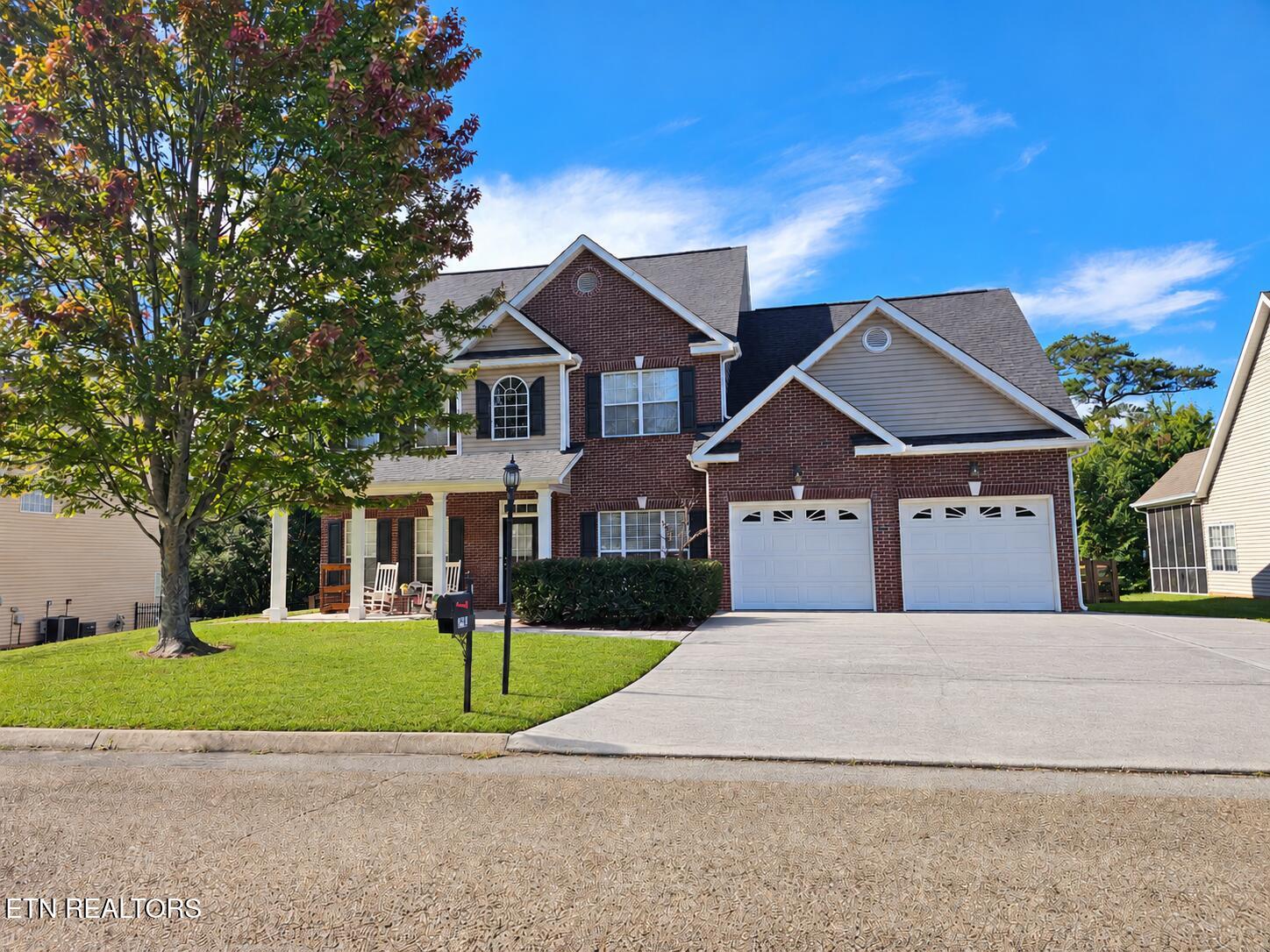 Timber Green Ln, Knoxville, TN 37921