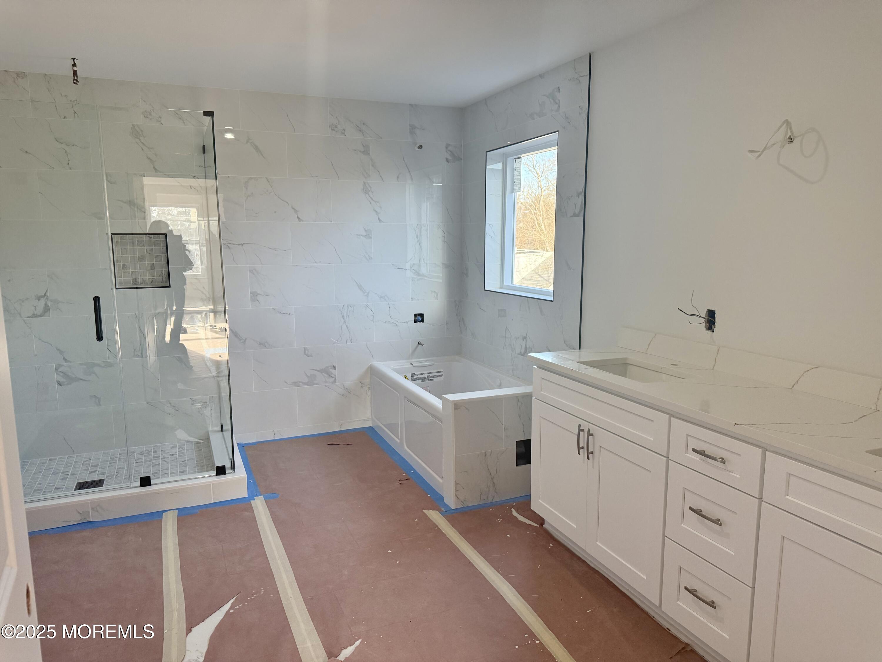 Manalapan, New Jersey, 07726, United States, 4 Bedrooms Bedrooms, ,4 BathroomsBathrooms,Residential,For Sale,2003288