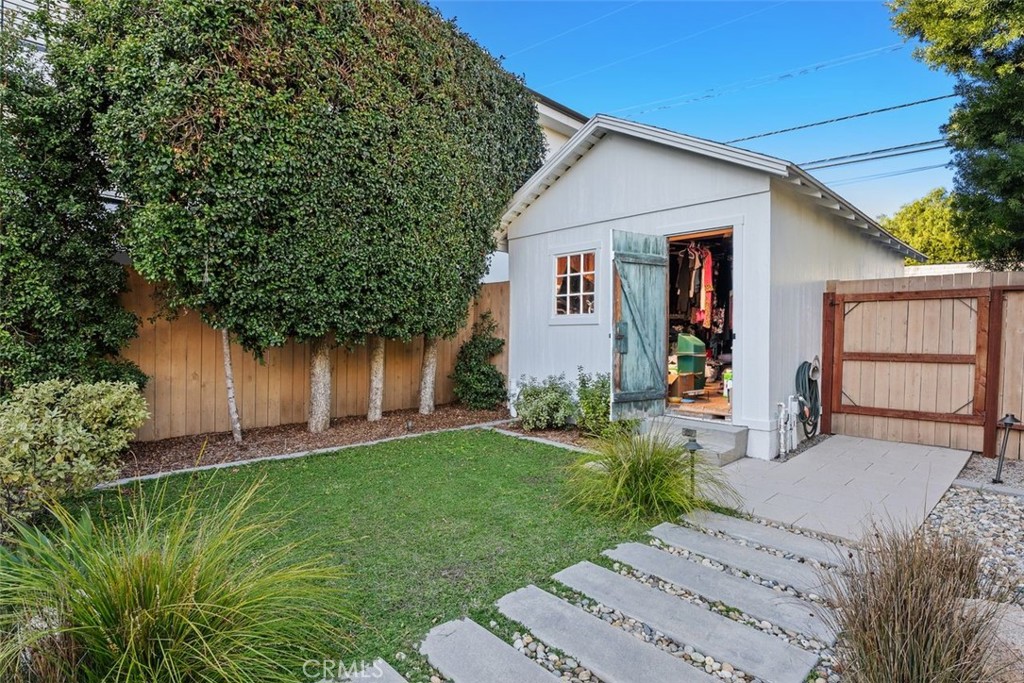 Laguna Beach, California, 92651, United States, 2 Bedrooms Bedrooms, ,1 BathroomBathrooms,Residential,For Sale,2000928