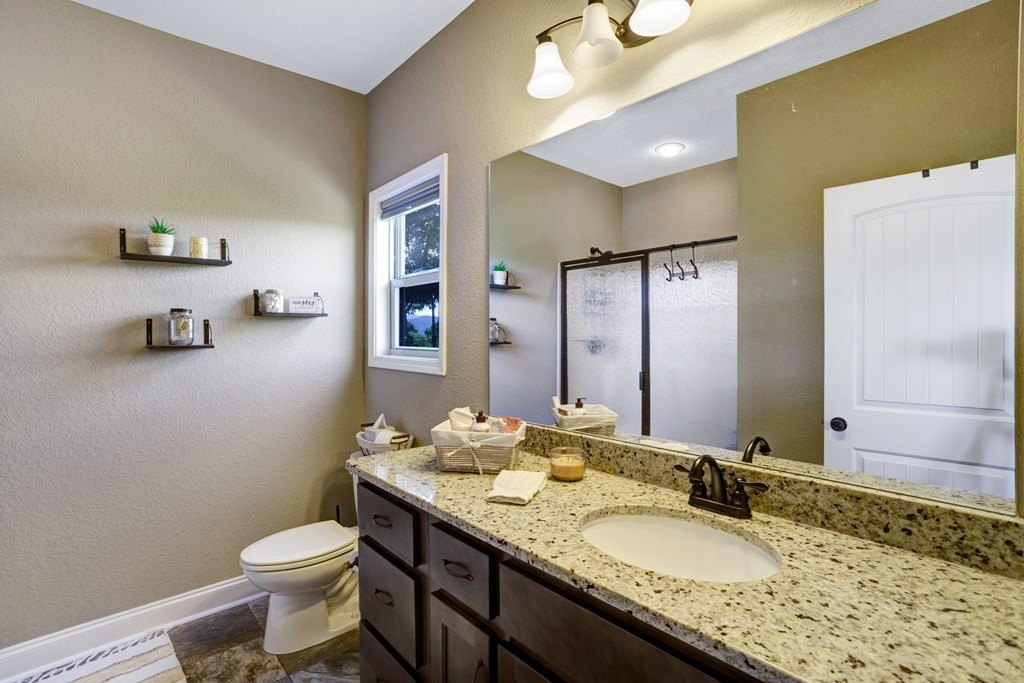 Hiawassee, Georgia, 30546, United States, 2 Bedrooms Bedrooms, ,2 BathroomsBathrooms,Residential,For Sale,1973981