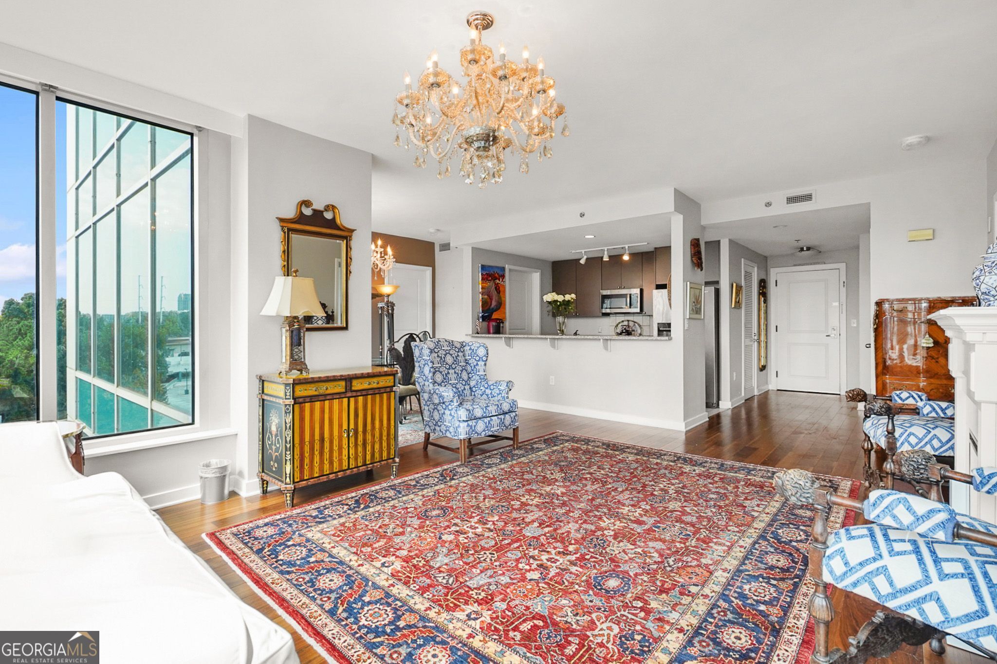 Atlanta, Georgia, 30326, United States, 2 Bedrooms Bedrooms, ,3 BathroomsBathrooms,Residential,For Sale,2001794