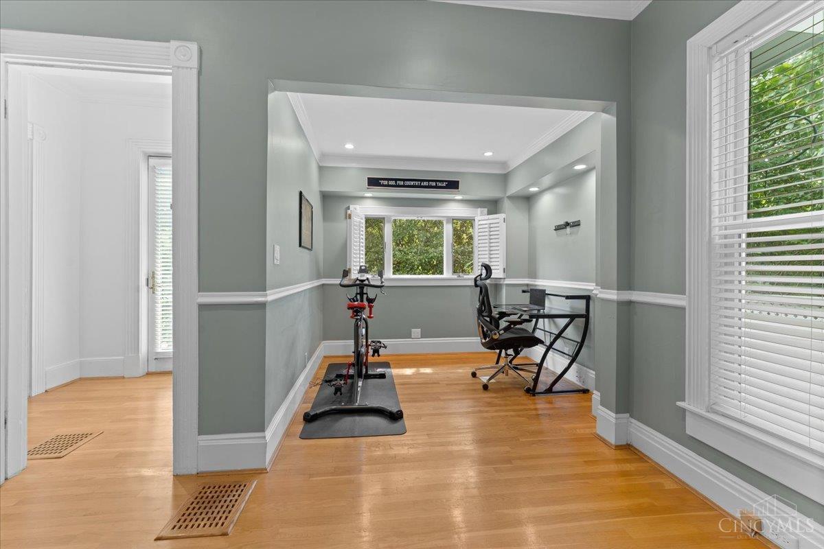 Cincinnati, Ohio, 45226, United States, 3 Bedrooms Bedrooms, ,2 BathroomsBathrooms,Residential,For Sale,1911951
