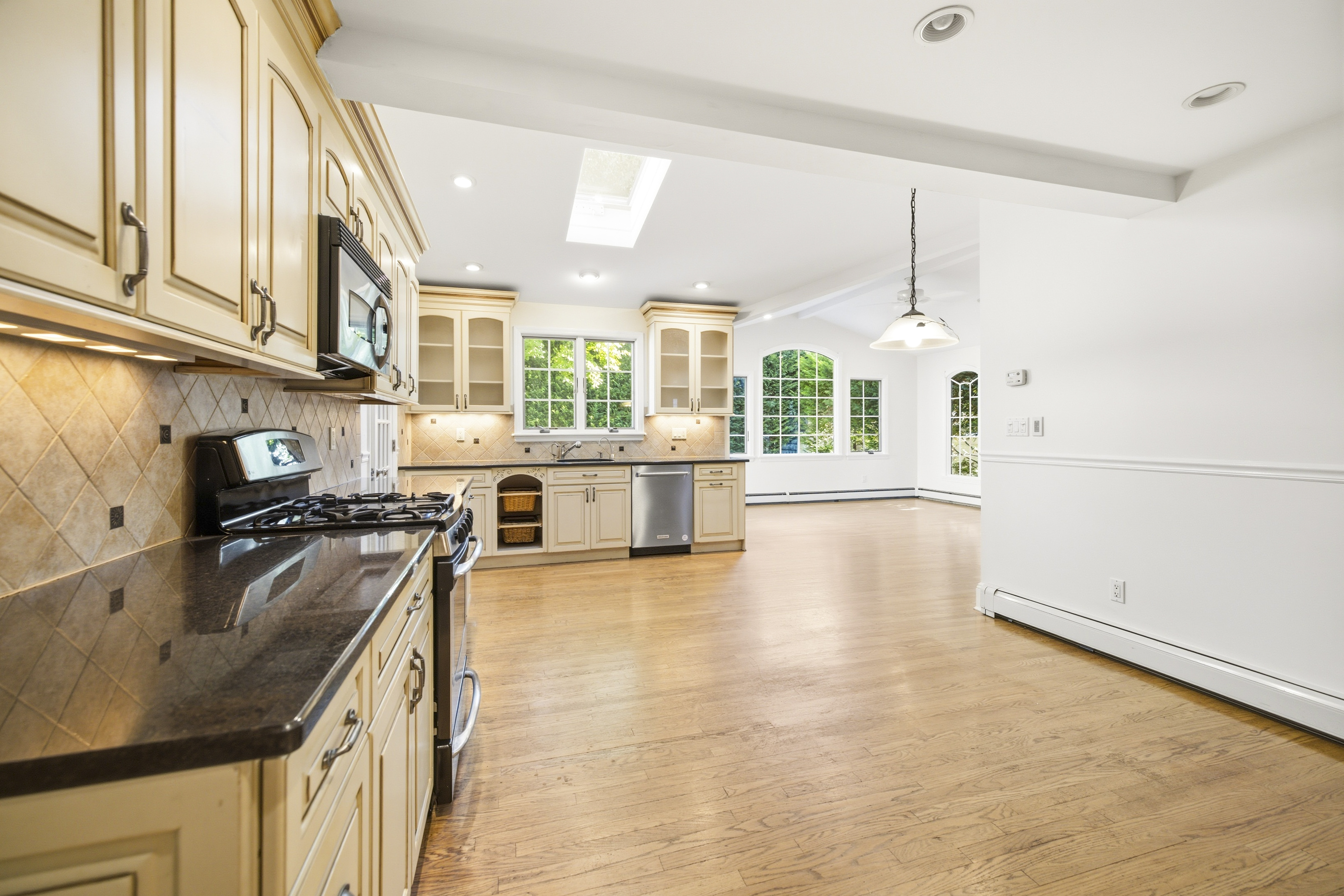  404 Cornwell Avenue, Malverne, NY 11565 - 物件實景