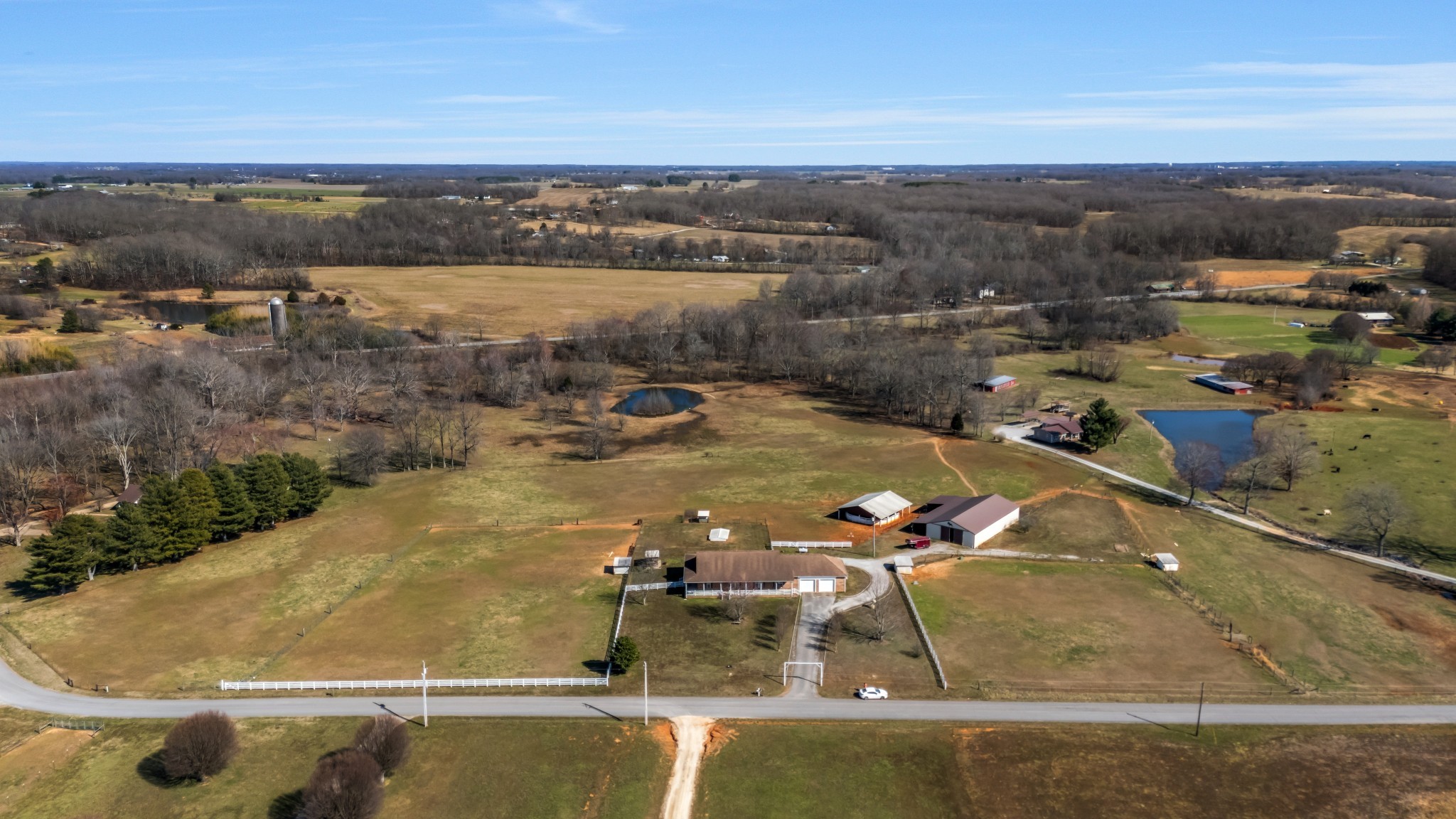 Lawrenceburg, Tennessee, 38464, United States, 3 Bedrooms Bedrooms, ,2 BathroomsBathrooms,Residential,For Sale,1940274