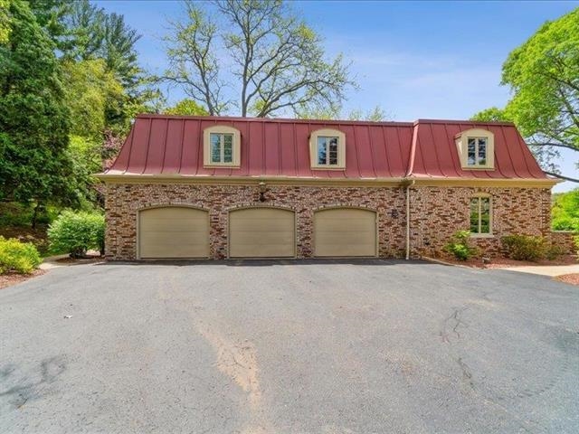 Milton, Wisconsin, 53563-0000, United States, 4 Bedrooms Bedrooms, ,5 BathroomsBathrooms,Residential,For Sale,1798296