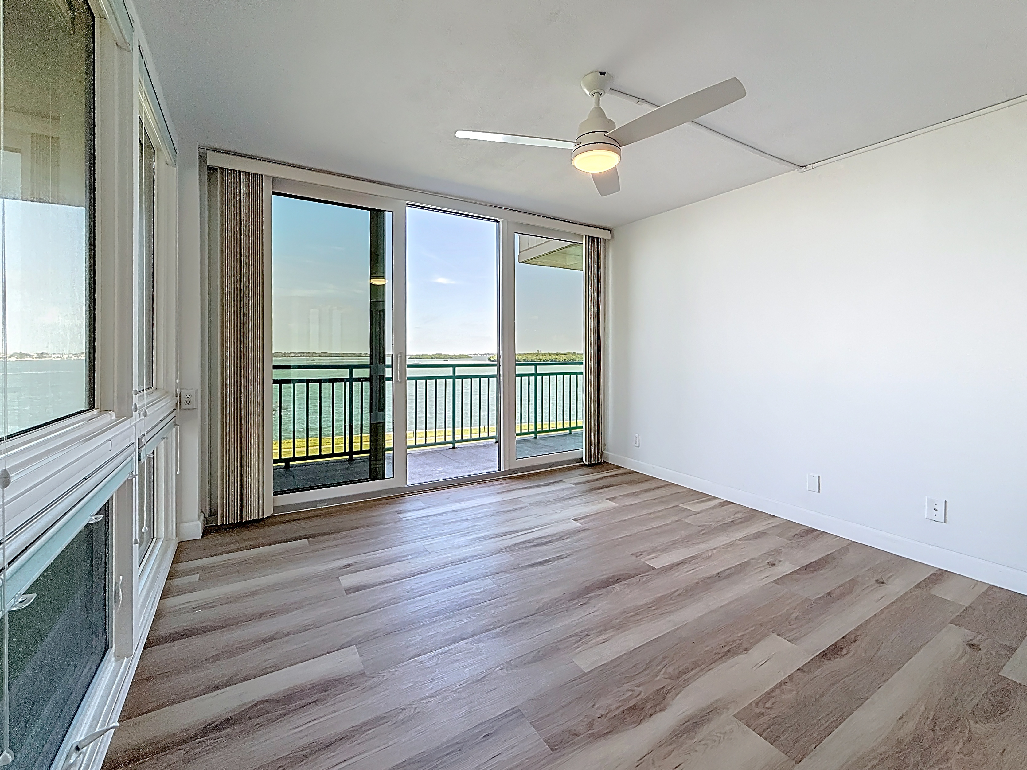 Treasure Island, Florida, 33706, United States, 3 Bedrooms Bedrooms, ,3 BathroomsBathrooms,Residential,For Sale,1983307