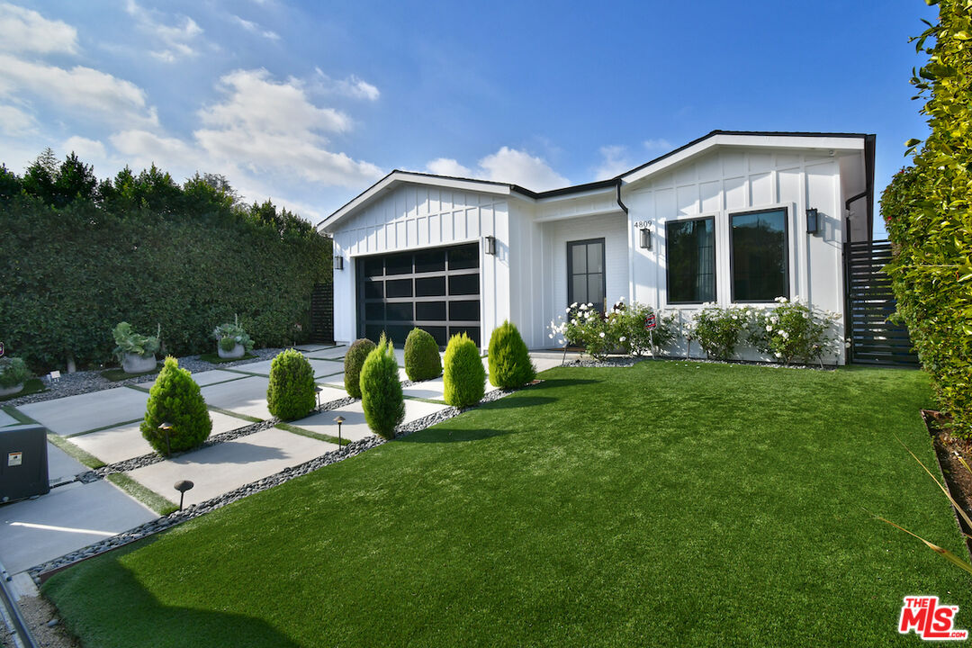 Encino, California, 91316, United States, 4 Bedrooms Bedrooms, ,5 BathroomsBathrooms,Residential,For Sale,2002982