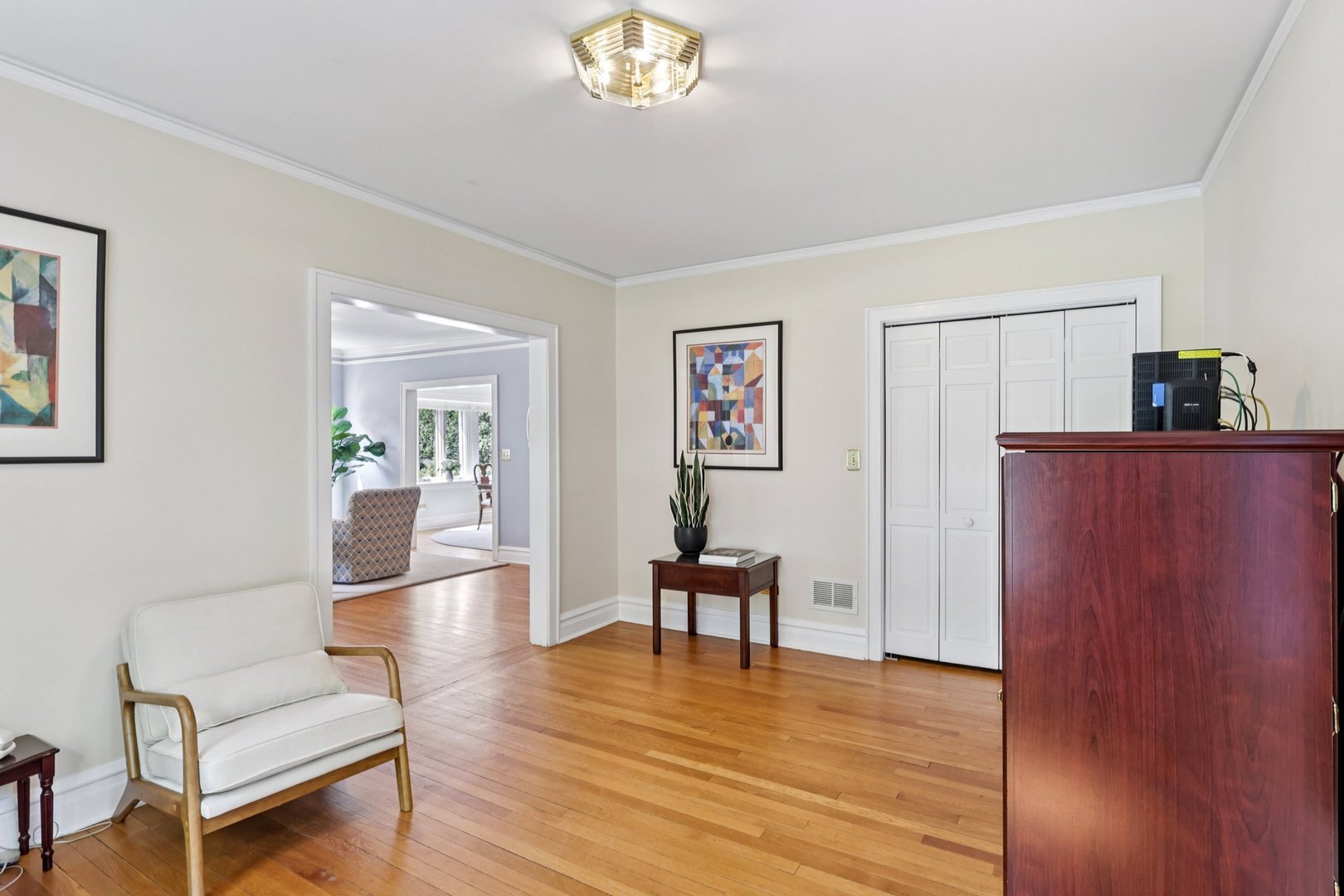 Evanston, Illinois, 60201, United States, 4 Bedrooms Bedrooms, ,4 BathroomsBathrooms,Residential,For Sale,1941847