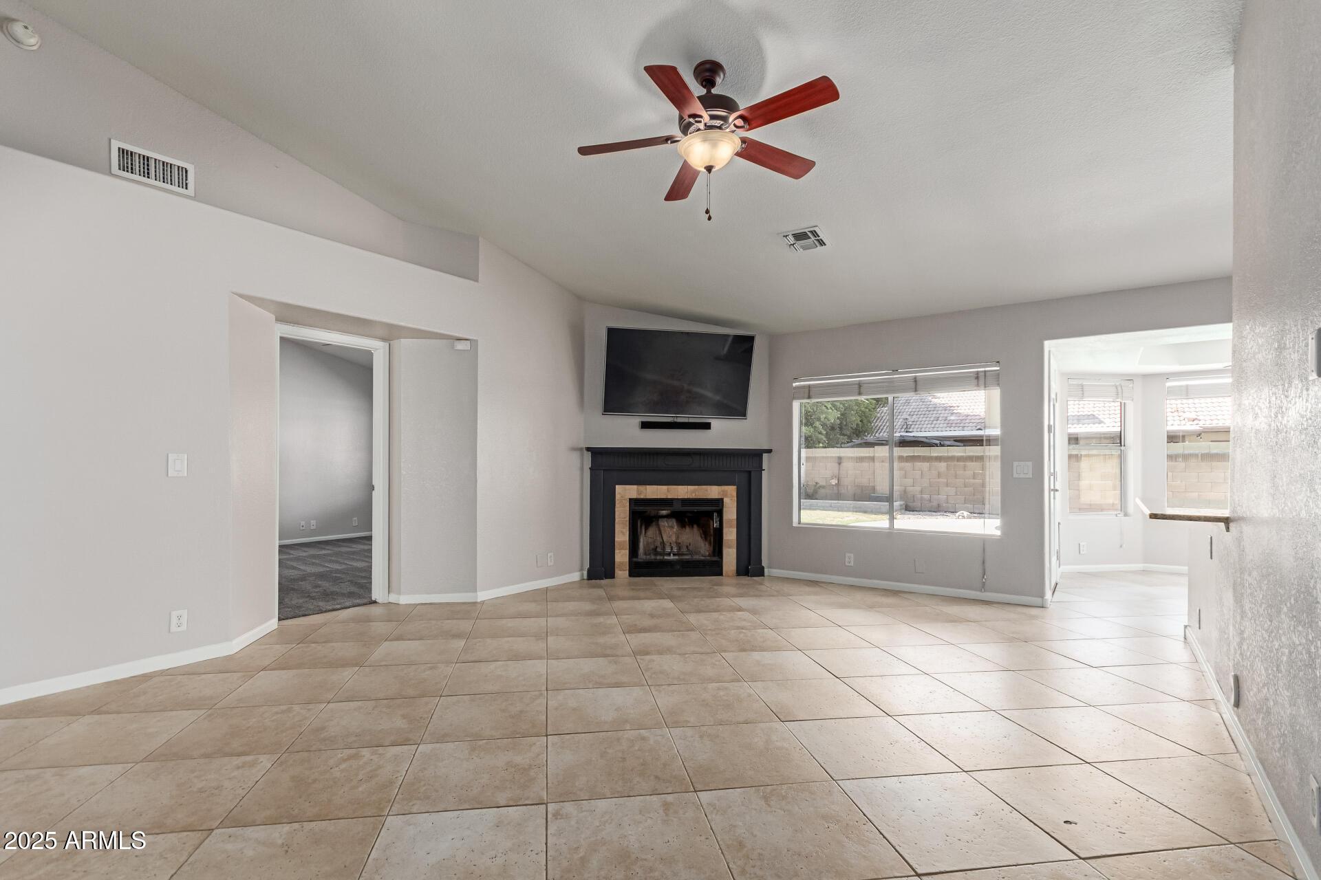 Peoria, Arizona, 85381, United States, 4 Bedrooms Bedrooms, ,3 BathroomsBathrooms,Residential,For Sale,1927845