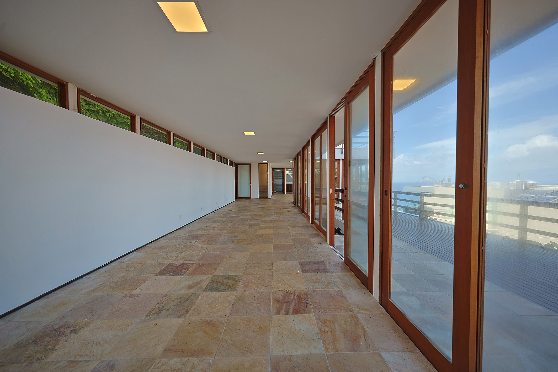  Exclusive Gated Community, Ocean Views, and a Prime Location - 物件實景