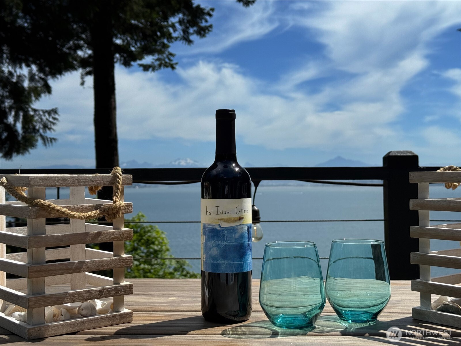 Hat Island, Washington, 98206, United States, 4 Bedrooms Bedrooms, ,2 BathroomsBathrooms,Residential,For Sale,1978388