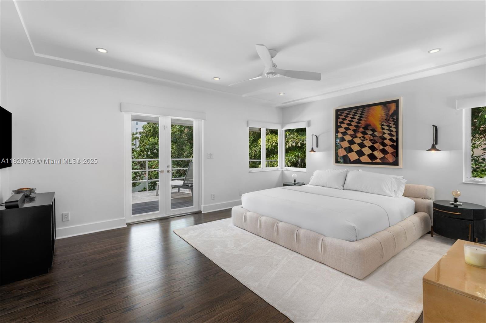 Miami Beach, Florida, 33140, United States, 3 Bedrooms Bedrooms, ,4 BathroomsBathrooms,Residential,For Sale,1858063