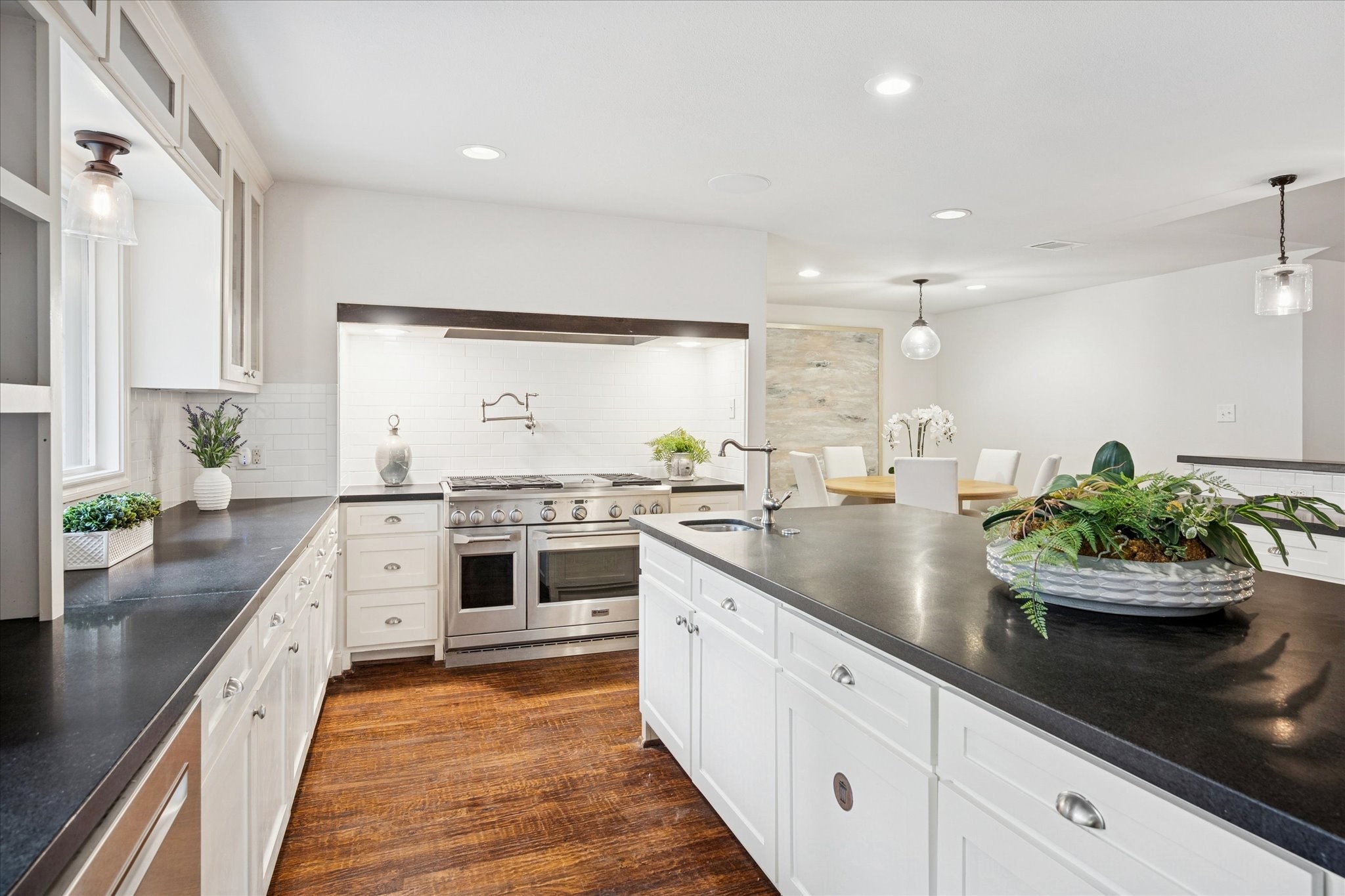 Dallas, Texas, 75230, United States, 4 Bedrooms Bedrooms, ,5 BathroomsBathrooms,Residential,For Sale,2003211