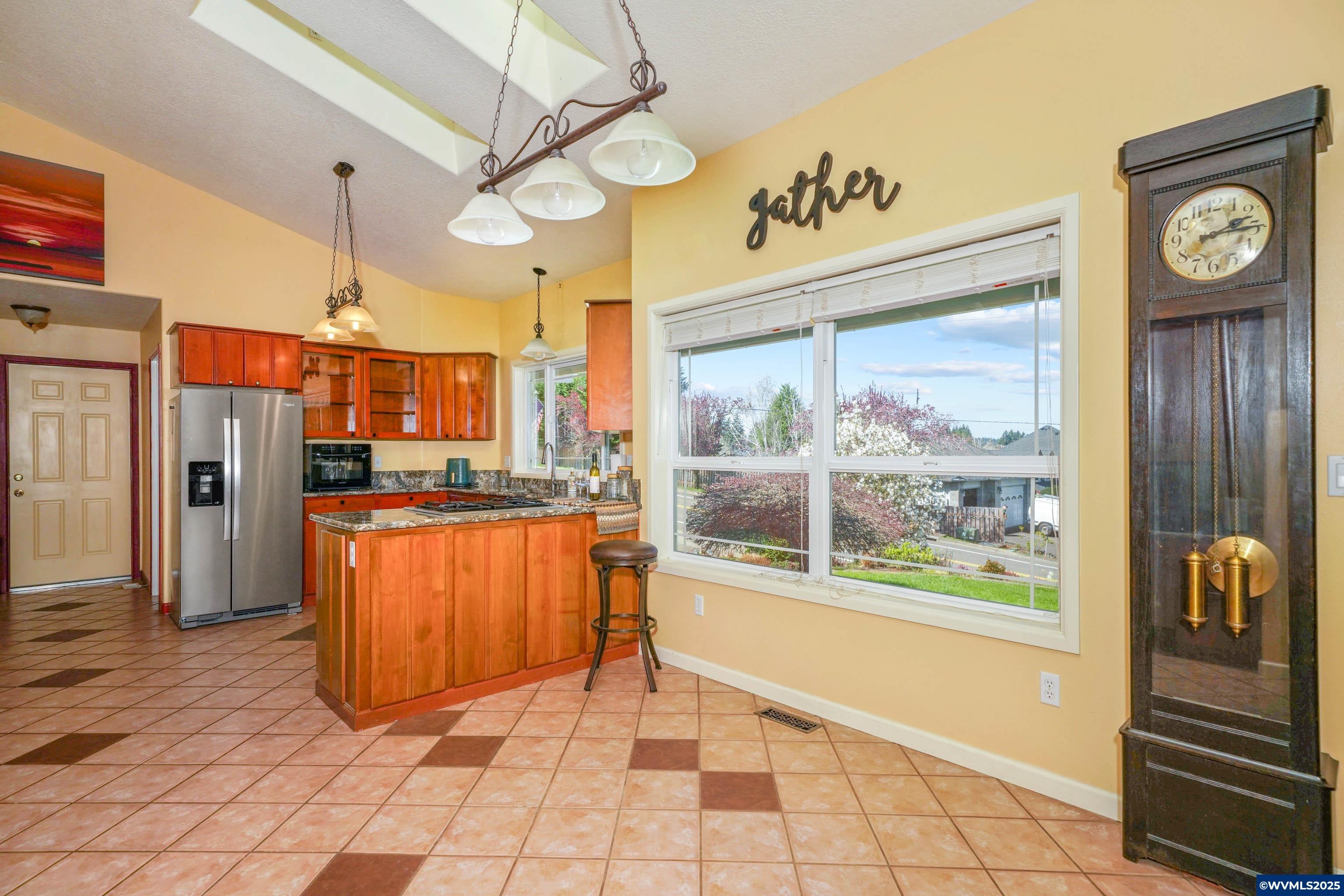 Salem, Oregon, 97306, United States, 3 Bedrooms Bedrooms, ,2 BathroomsBathrooms,Residential,For Sale,1762533