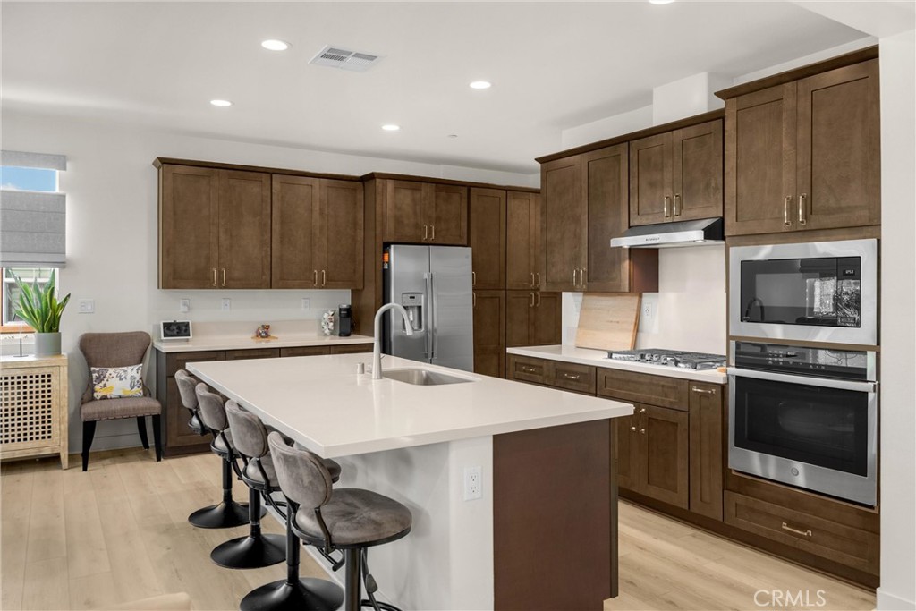 Upland, California, 91784, United States, 3 Bedrooms Bedrooms, ,3 BathroomsBathrooms,Residential,For Sale,1988637