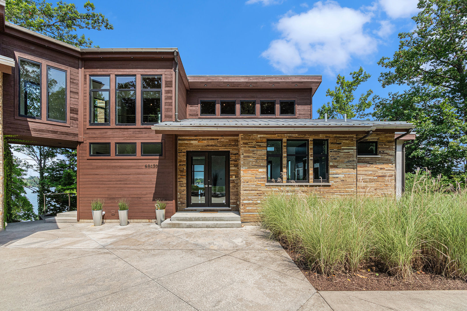 Dowagiac, Michigan, 49047, United States, 4 Bedrooms Bedrooms, ,5 BathroomsBathrooms,Residential,For Sale,1974252