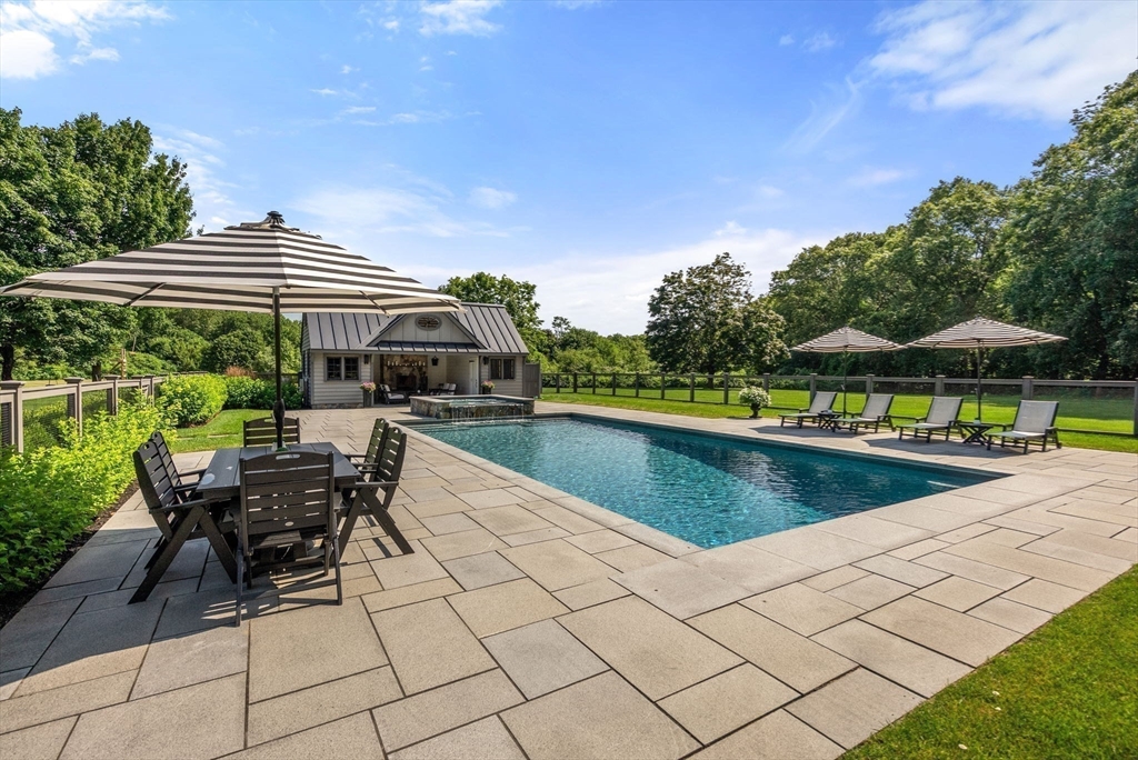 Southborough, Massachusetts, 01772, United States, 4 Bedrooms Bedrooms, ,5 BathroomsBathrooms,Residential,For Sale,2000512