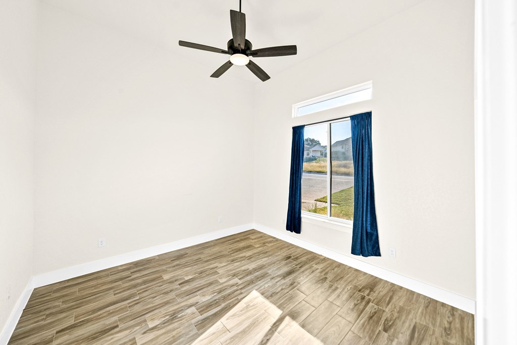 Kerrville, Texas, 78028, United States, 4 Bedrooms Bedrooms, ,3 BathroomsBathrooms,Residential,For Sale,2008788