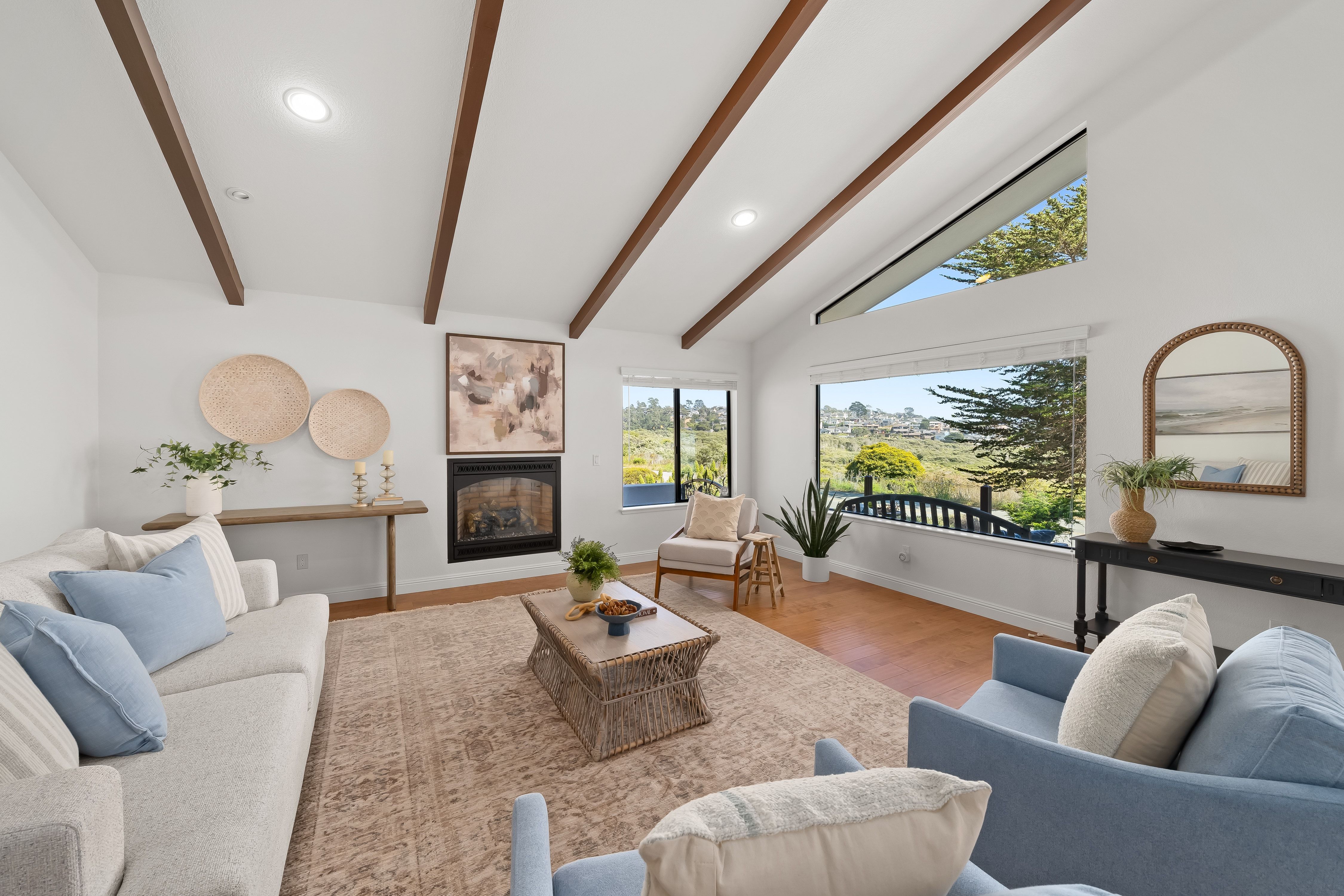  Rare Single-Level Oceanfront Retreat on World-Famous Moonstone Beach - 物件實景