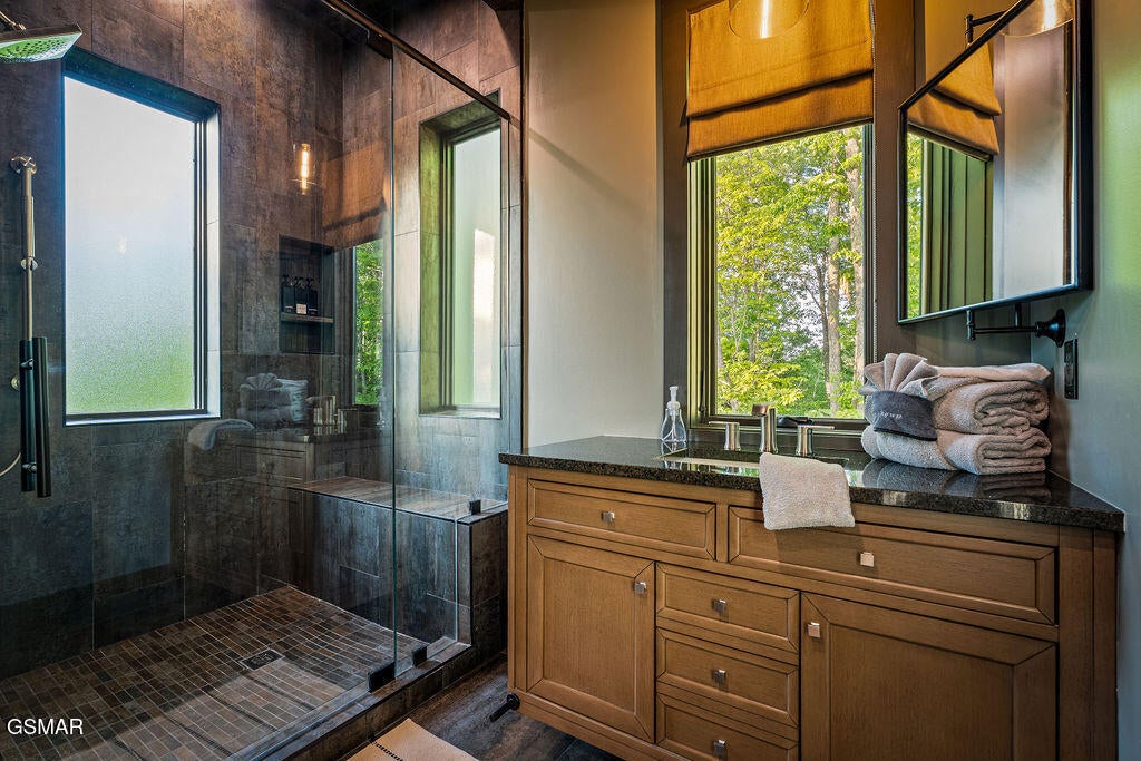 Gatlinburg, Tennessee, 37738, United States, 3 Bedrooms Bedrooms, ,5 BathroomsBathrooms,Residential,For Sale,2034960