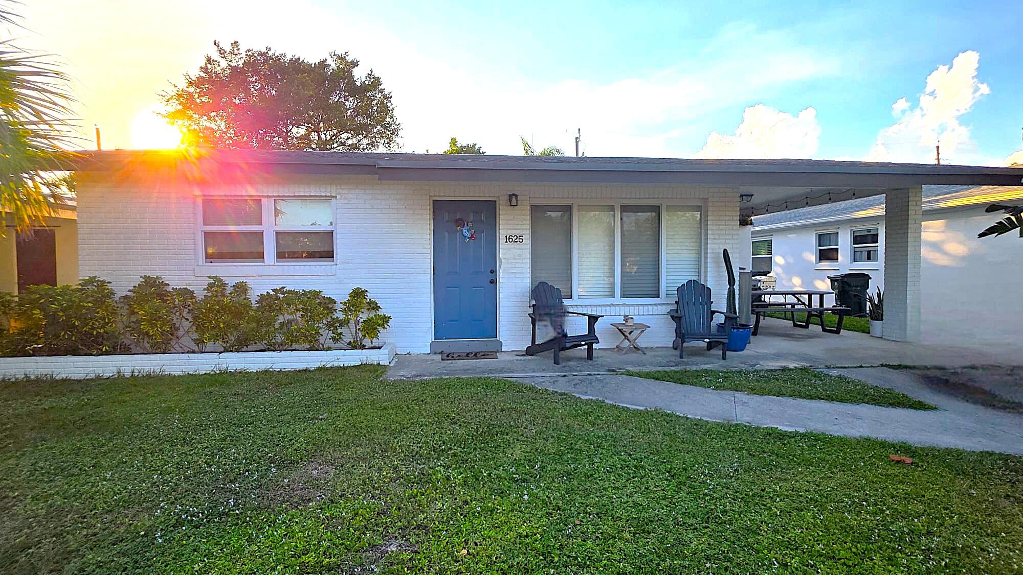 Lake Worth Beach, Florida, 33460, United States, 3 Bedrooms Bedrooms, ,2 BathroomsBathrooms,Residential,For Sale,1992911