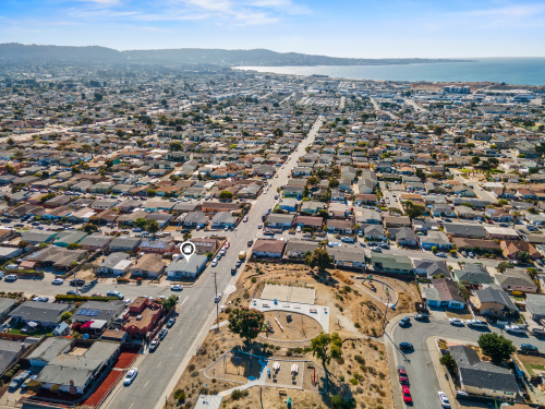 Seaside, California, 93955, United States, 3 Bedrooms Bedrooms, ,2 BathroomsBathrooms,Residential,For Sale,1976045