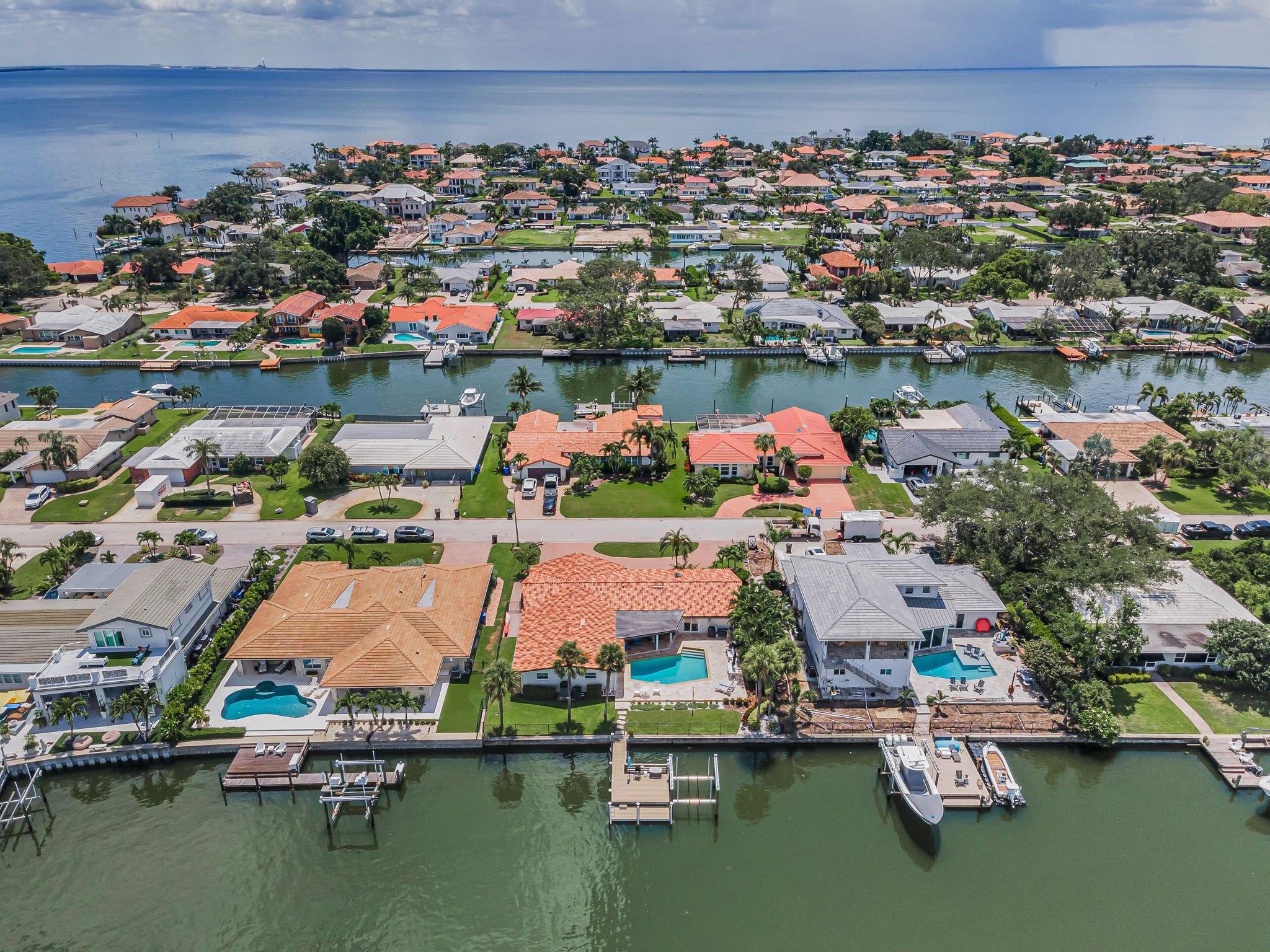 St Petersburg, Florida, 33703, United States, 4 Bedrooms Bedrooms, ,3 BathroomsBathrooms,Residential,For Sale,1978536