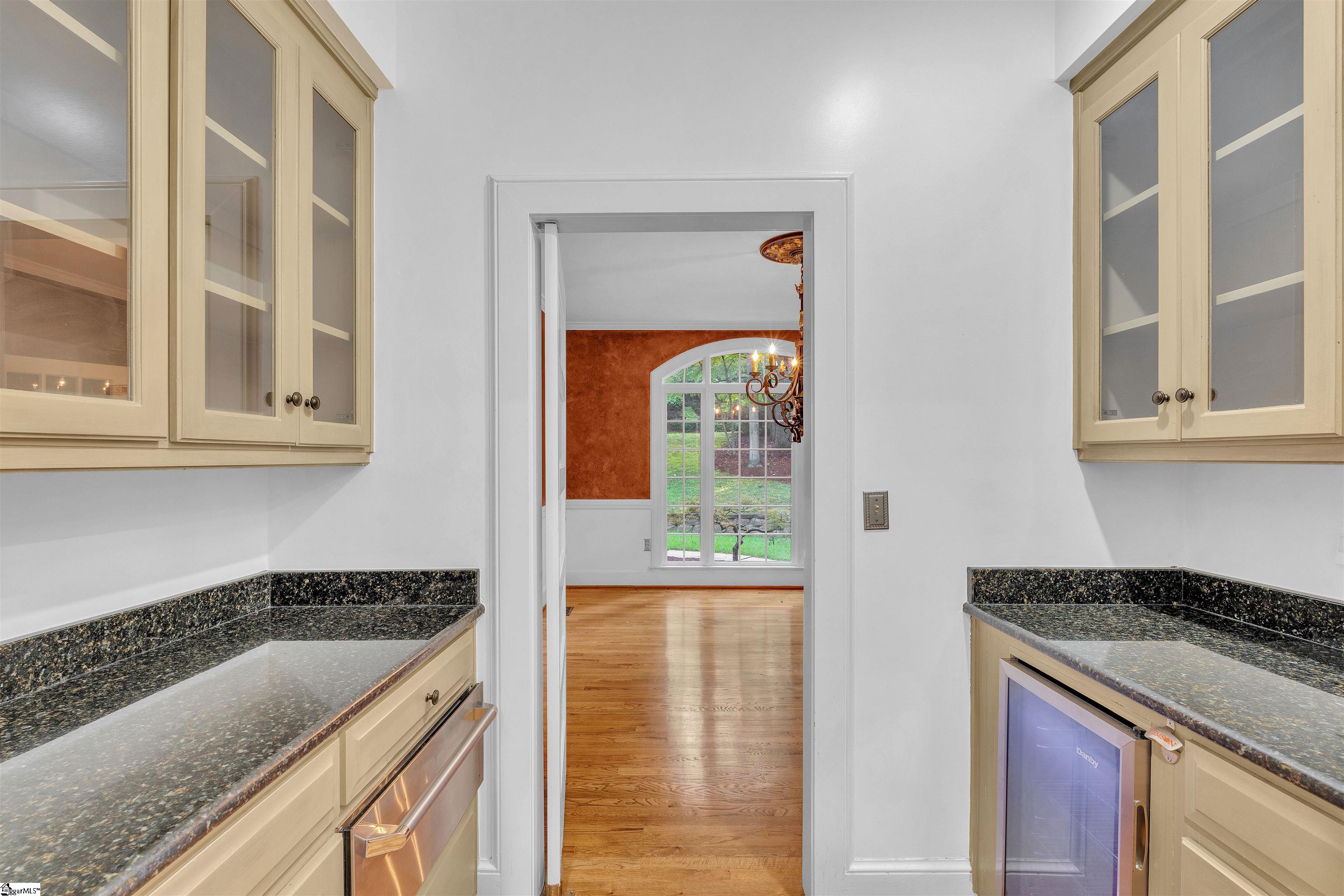 Spartanburg, South Carolina, 29306, United States, 4 Bedrooms Bedrooms, ,5 BathroomsBathrooms,Residential,For Sale,1913209