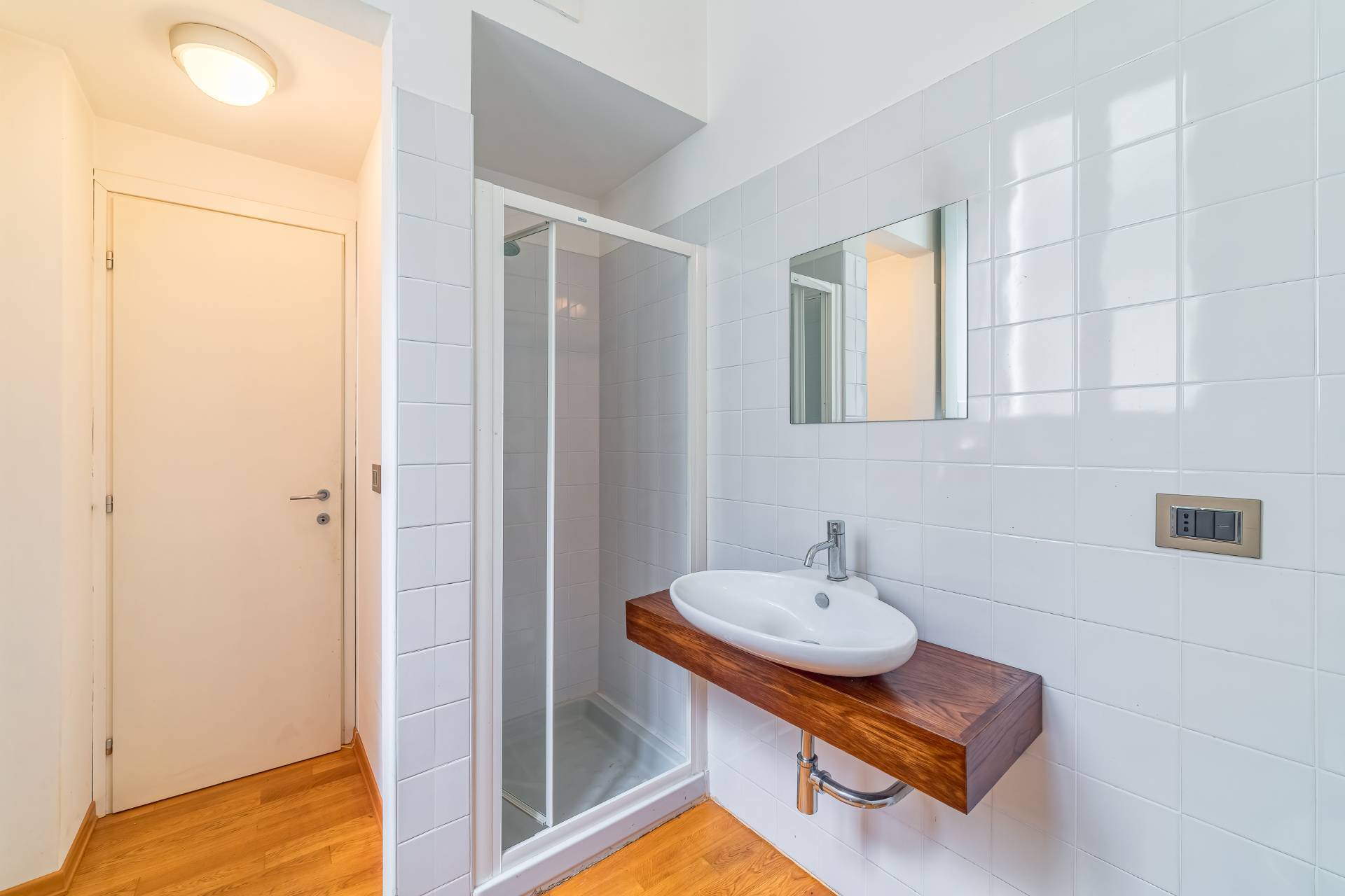 Torino, Torino, 10100, IT, 3 Bedrooms Bedrooms, ,1 BathroomBathrooms,Residential,For Sale,1925782