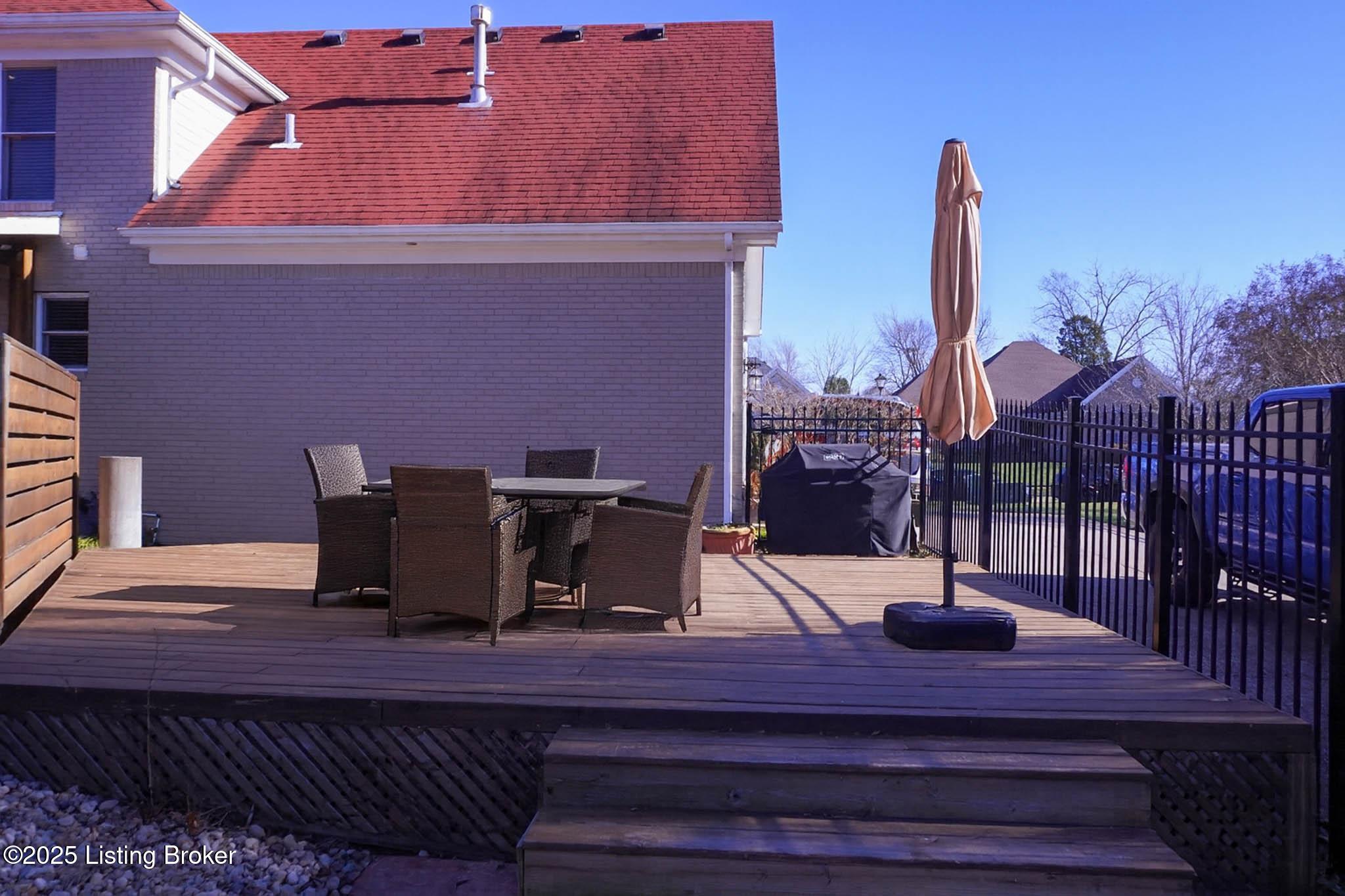 Louisville, Kentucky, 40299, United States, 3 Bedrooms Bedrooms, ,4 BathroomsBathrooms,Residential,For Sale,2000684