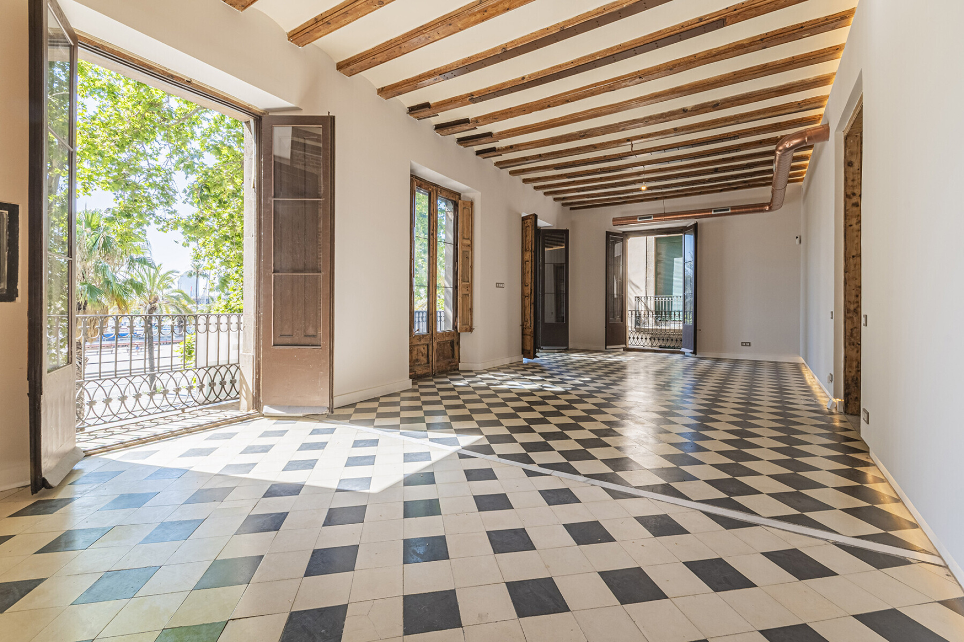  Magnificent, renovated main residence in a historic estate overlooking Port Vell - 物件實景