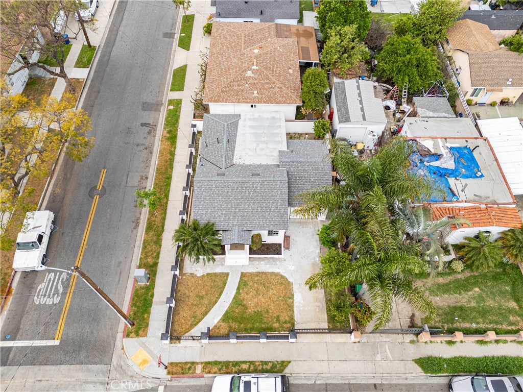 Bell, California, 90201, United States, 2 Bedrooms Bedrooms, ,1 BathroomBathrooms,Residential,For Sale,2048327