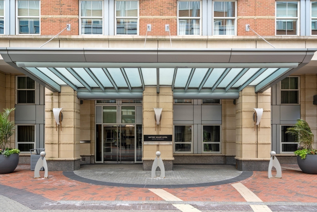 Boston, Massachusetts, 02109, United States, 3 Bedrooms Bedrooms, ,3 BathroomsBathrooms,Residential,For Sale,1990888