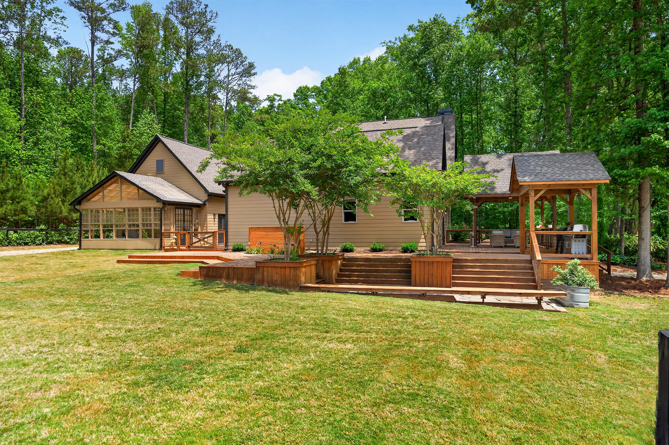  Classic Southern Craftsman Farmhouse - 物件實景