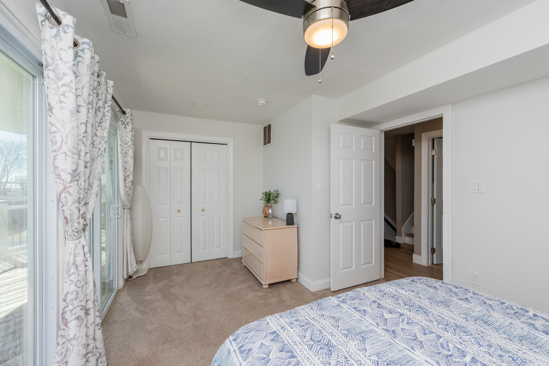  11 Point Drive - 物件實景