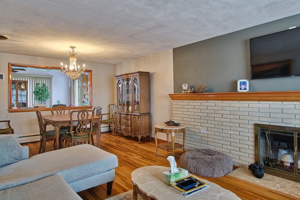 Revere, Massachusetts, 02151, United States, 4 Bedrooms Bedrooms, ,4 BathroomsBathrooms,Residential,For Sale,1935883
